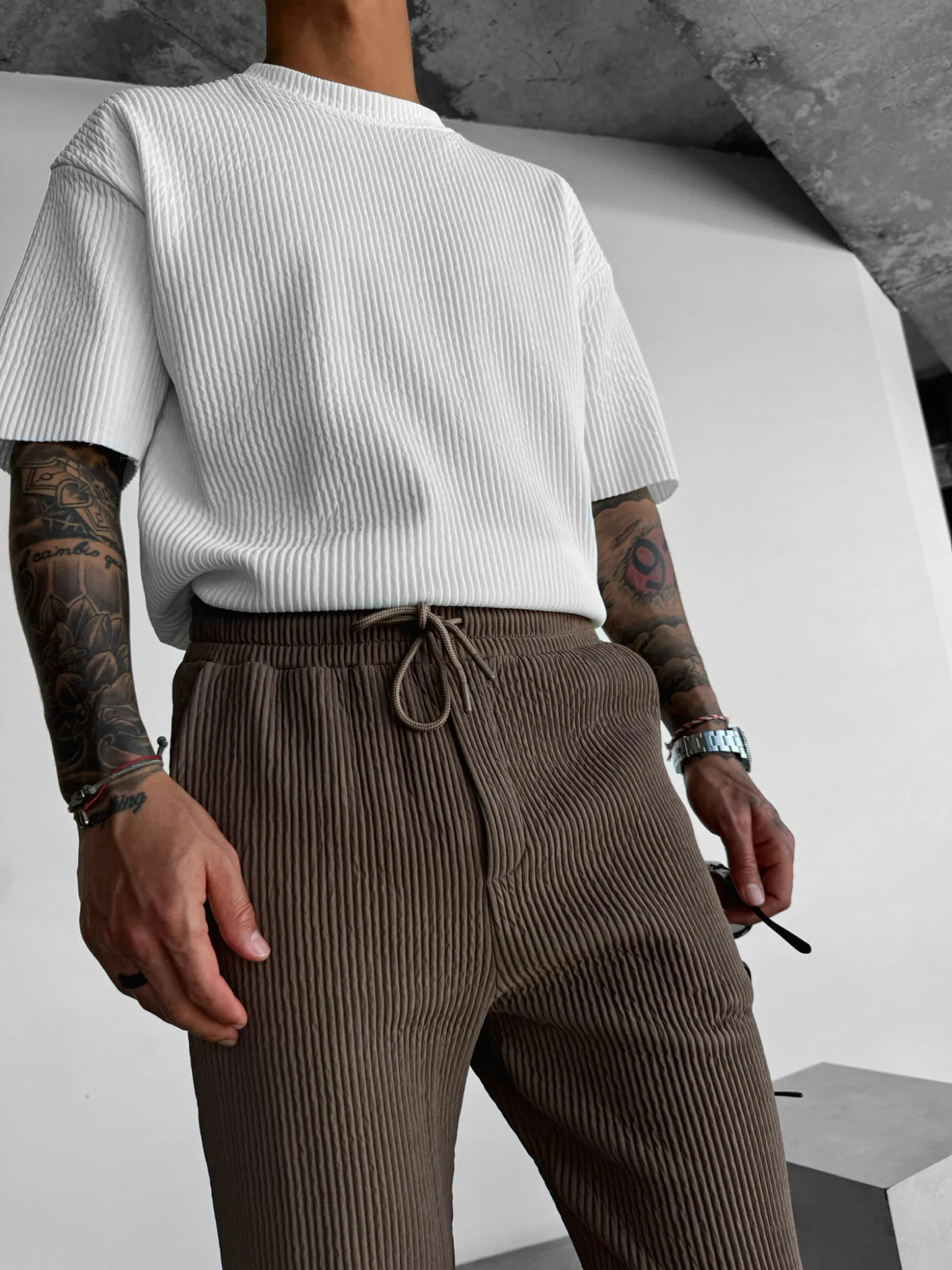 Oversize Ribbed T-Shirt - White - Image 2