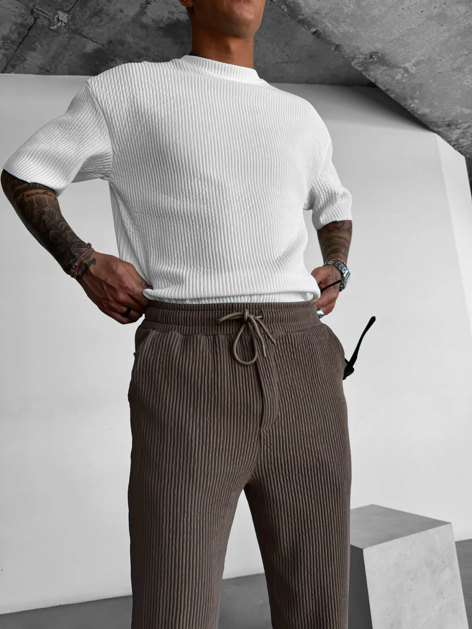 Oversize Ribbed T-Shirt - White - Image 3