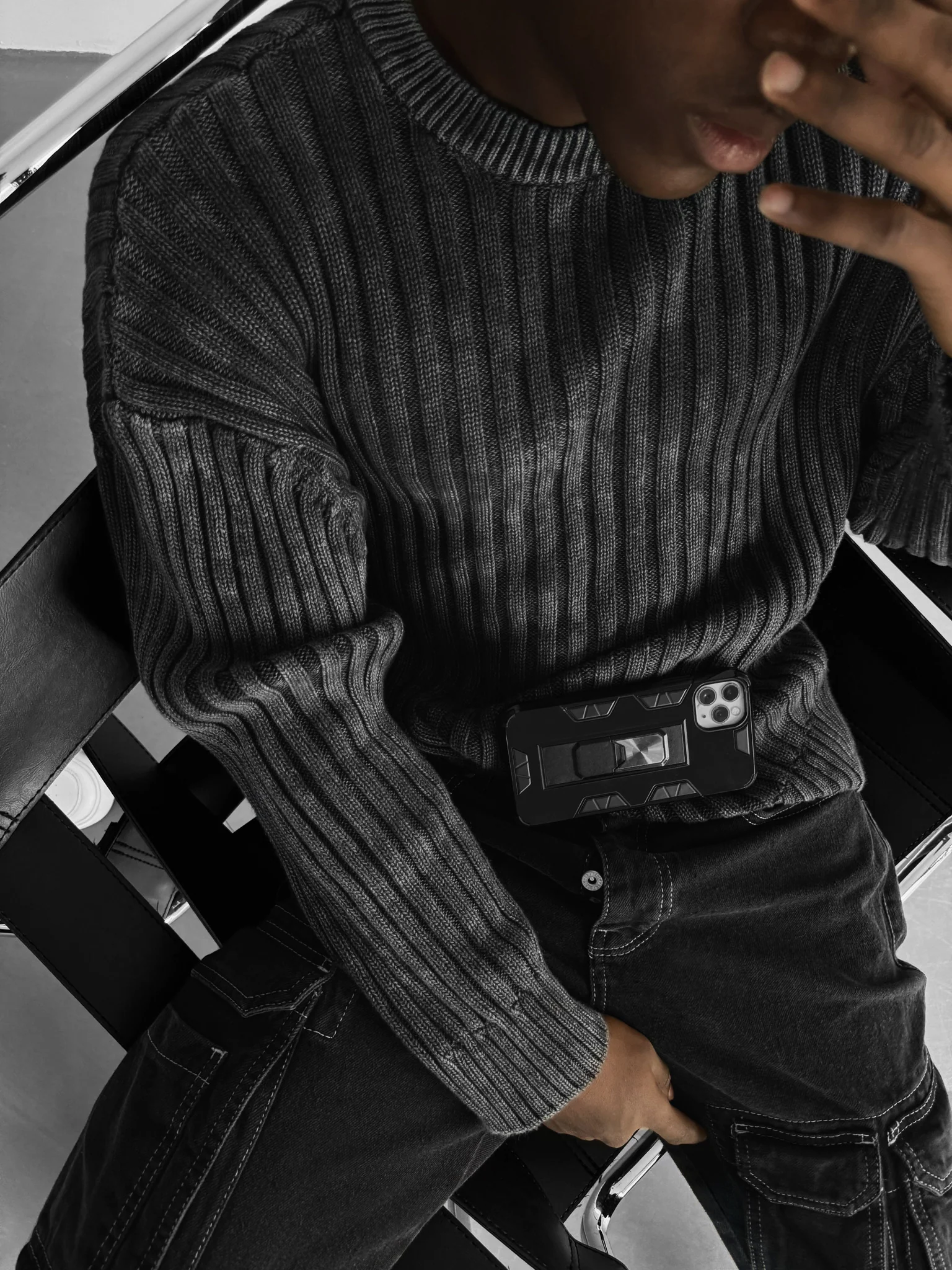 Oversize Ribbed Washed Sweater - Black - Image 5