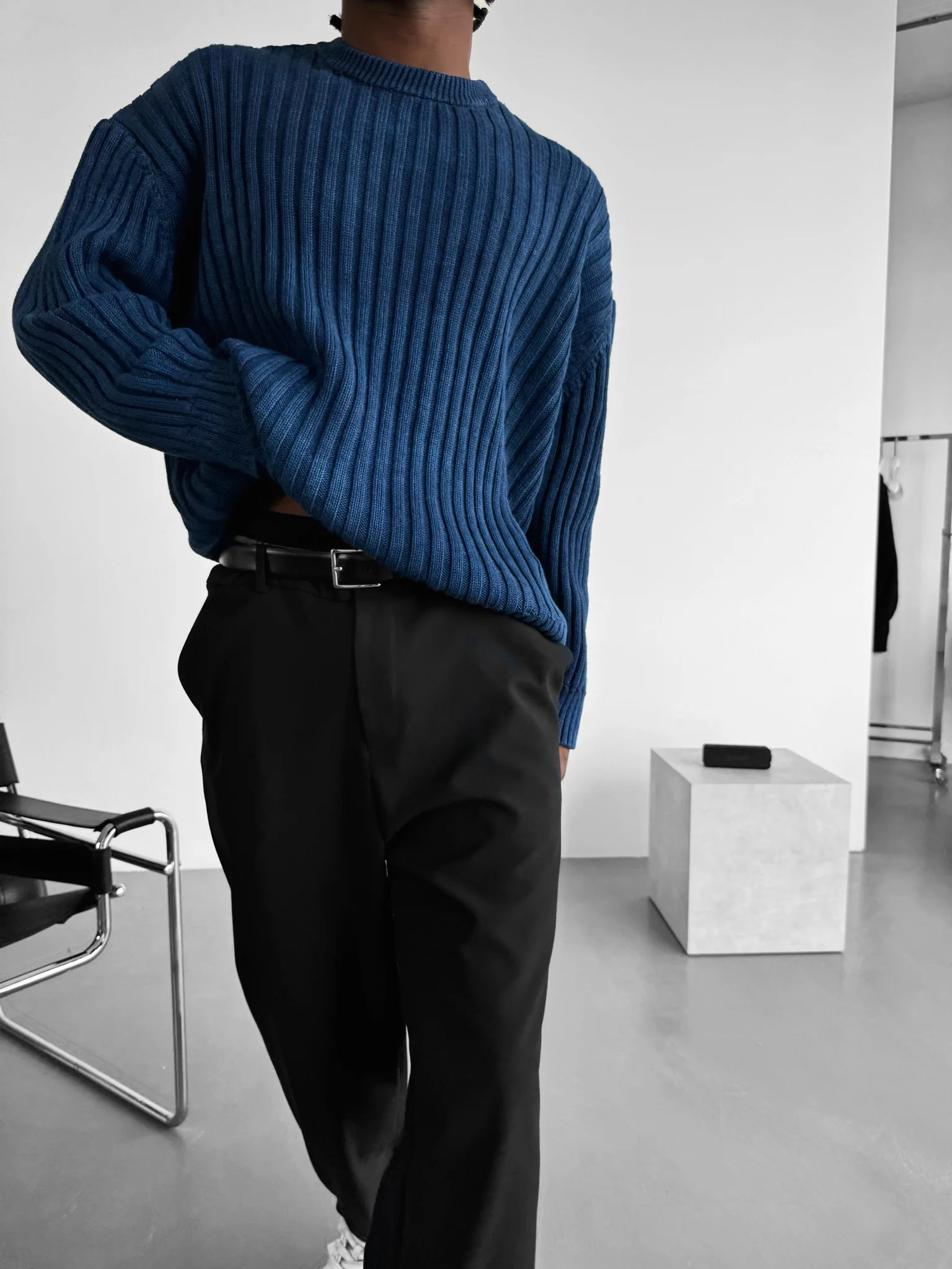 Oversize Ribbed Washed Sweater - Blue - Image 4