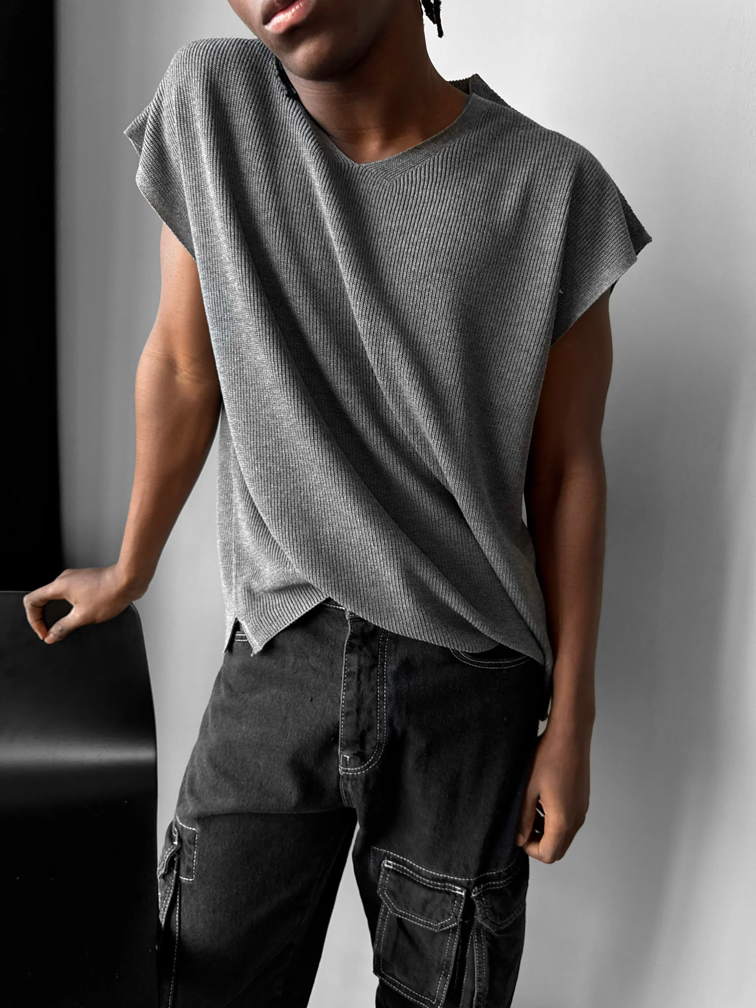 Oversize rolled Edge Knit Tanktop - Anthracite - Image 2