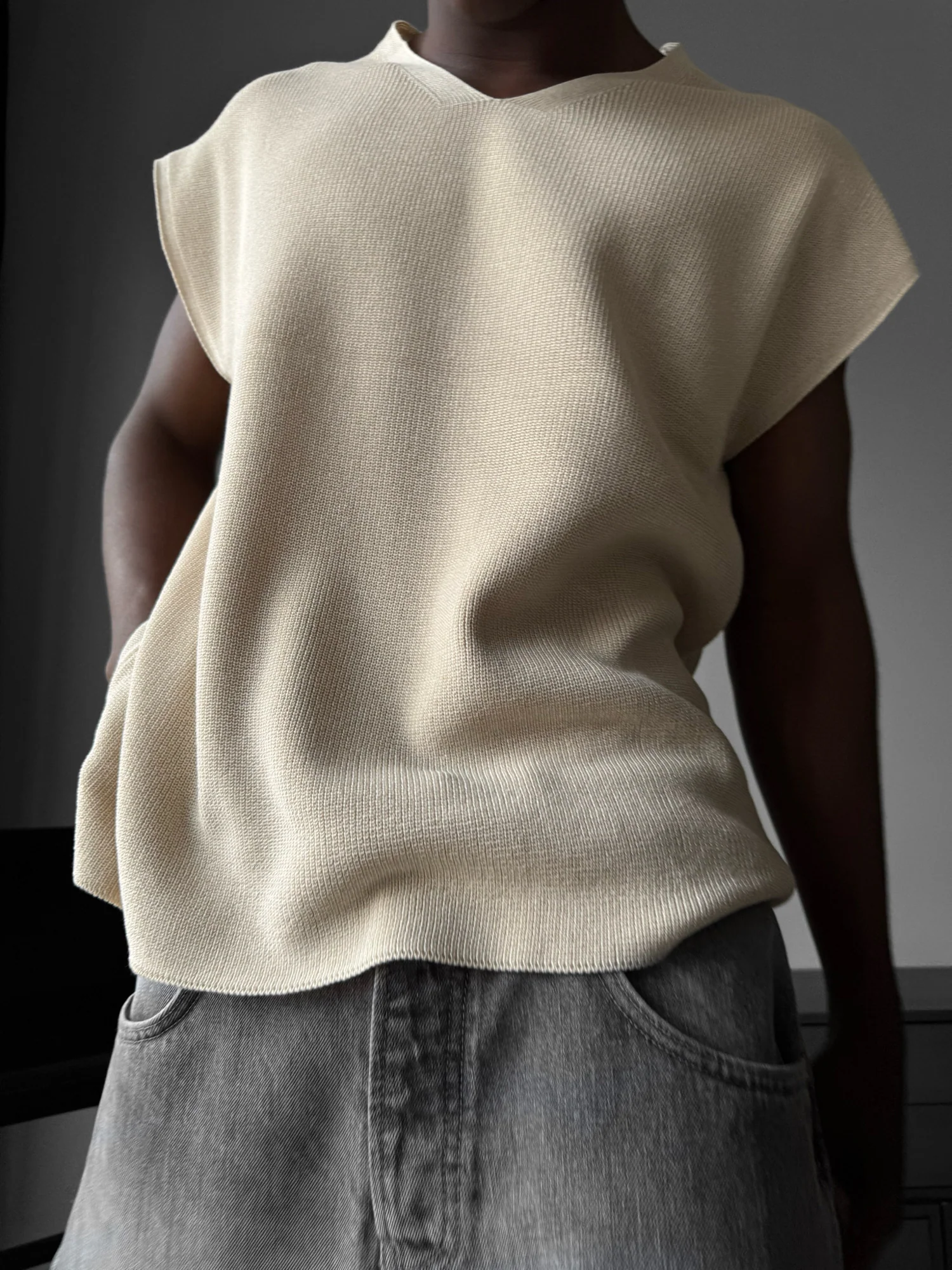 Oversize rolled Edge Knit Tanktop - Beige - Image 3