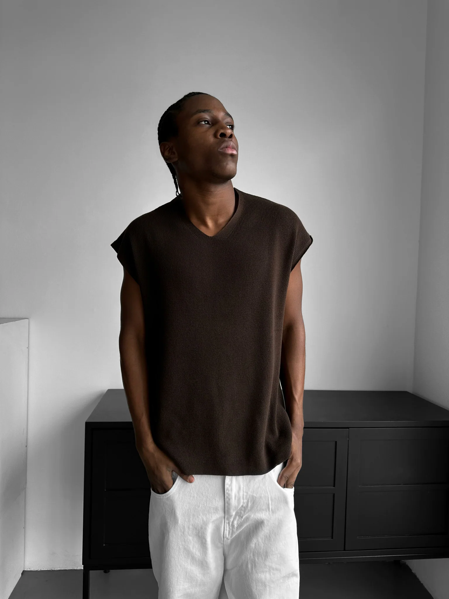 Oversize rolled Edge Knit Tanktop - Dark Brown - Image 2
