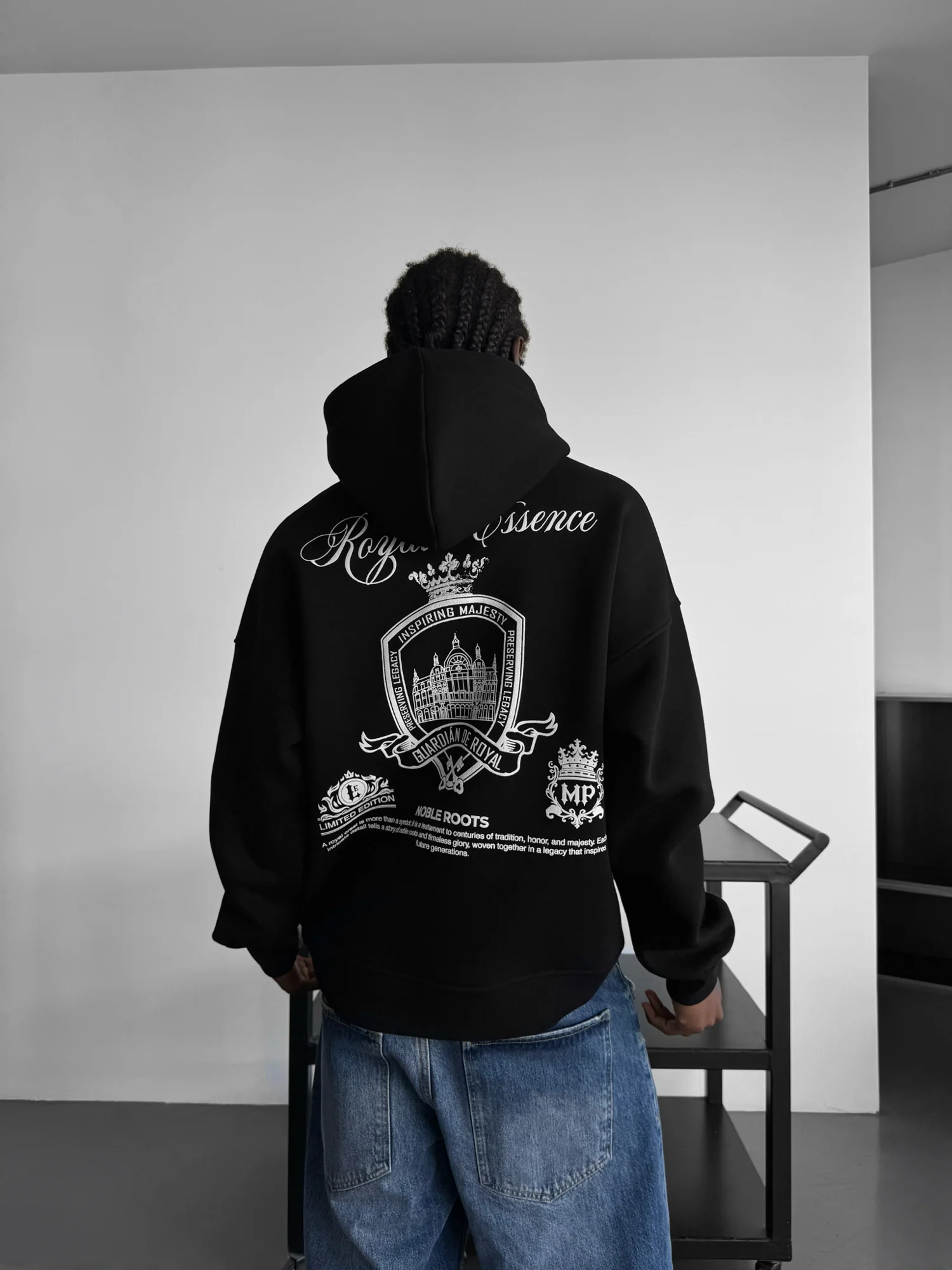 Oversize 'Royal Essence' Hoodie - Black - Image 6