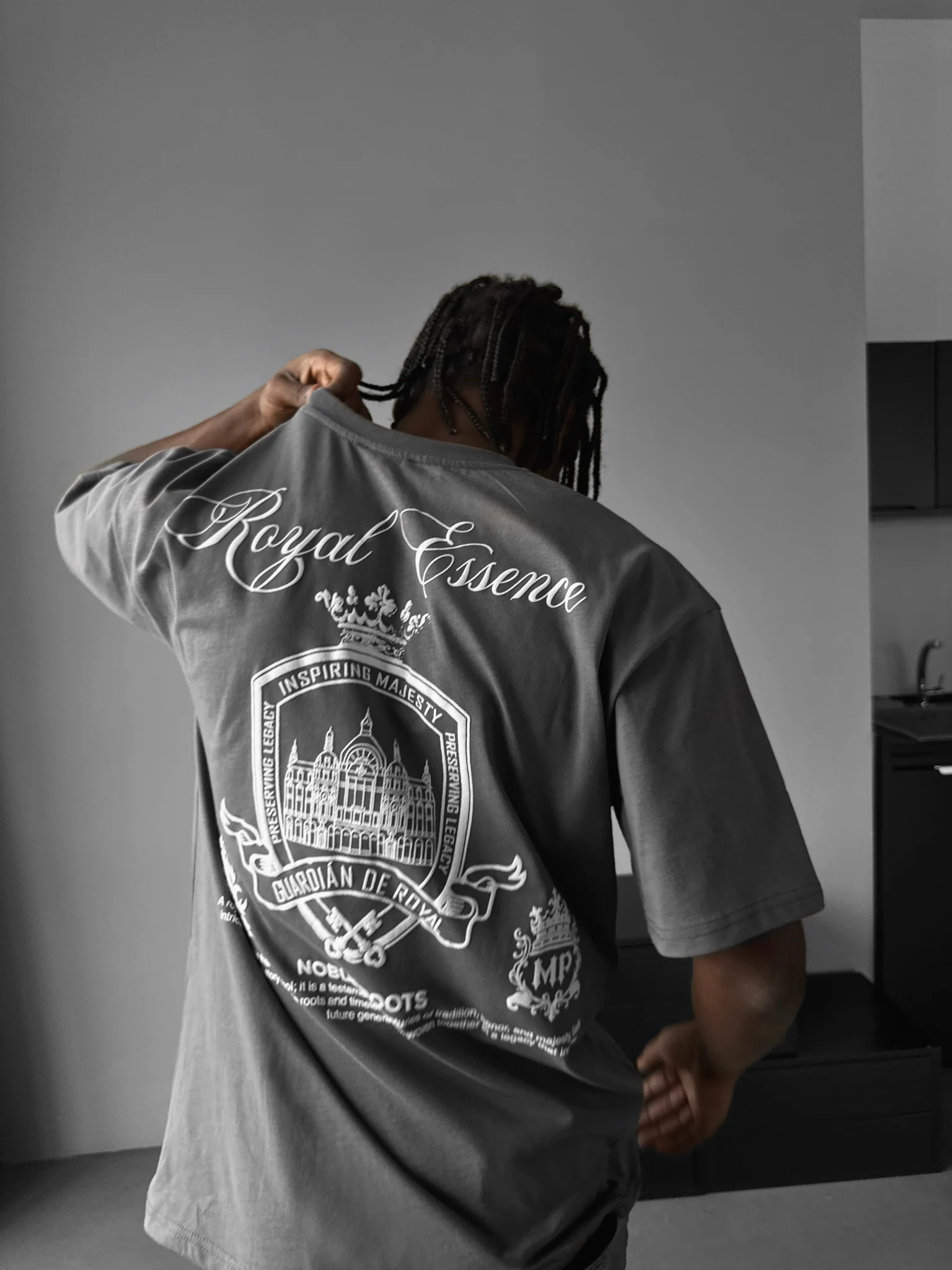 Oversize Royale Essence T-Shirt - Anthracite - Image 2