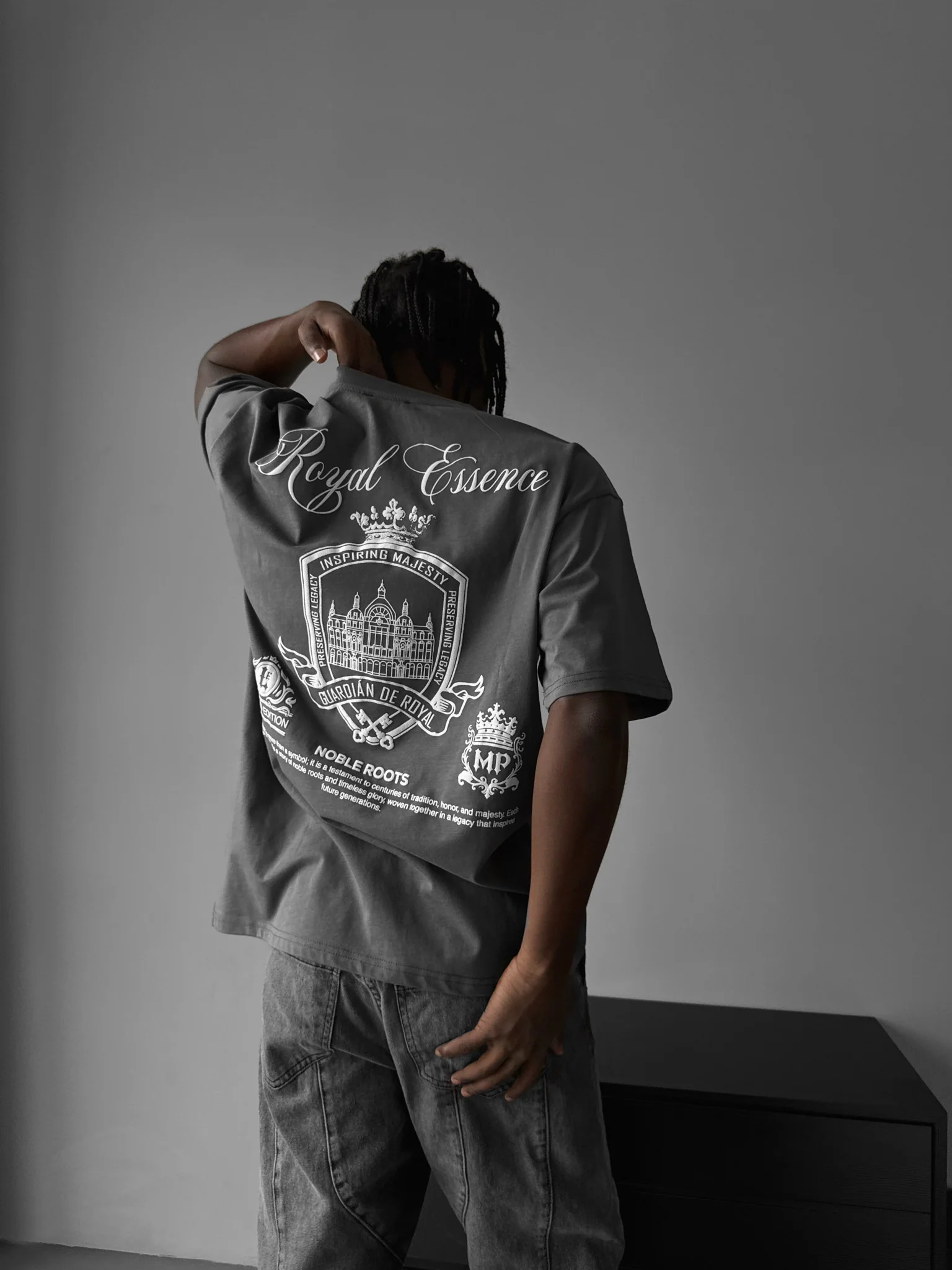 Oversize Royale Essence T-Shirt - Anthracite - Image 3