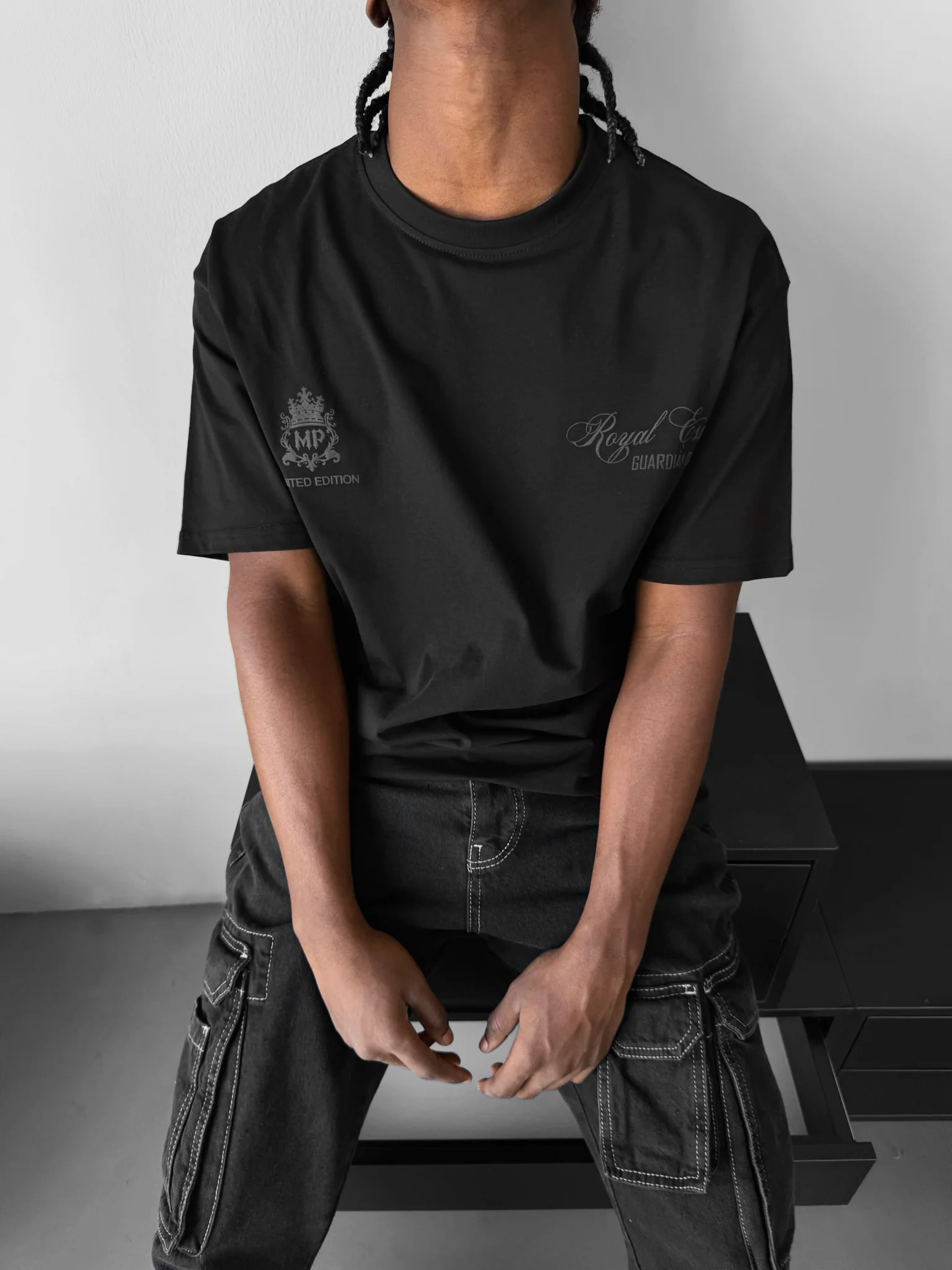 Oversize Royale Essence T-Shirt - Black - Image 5
