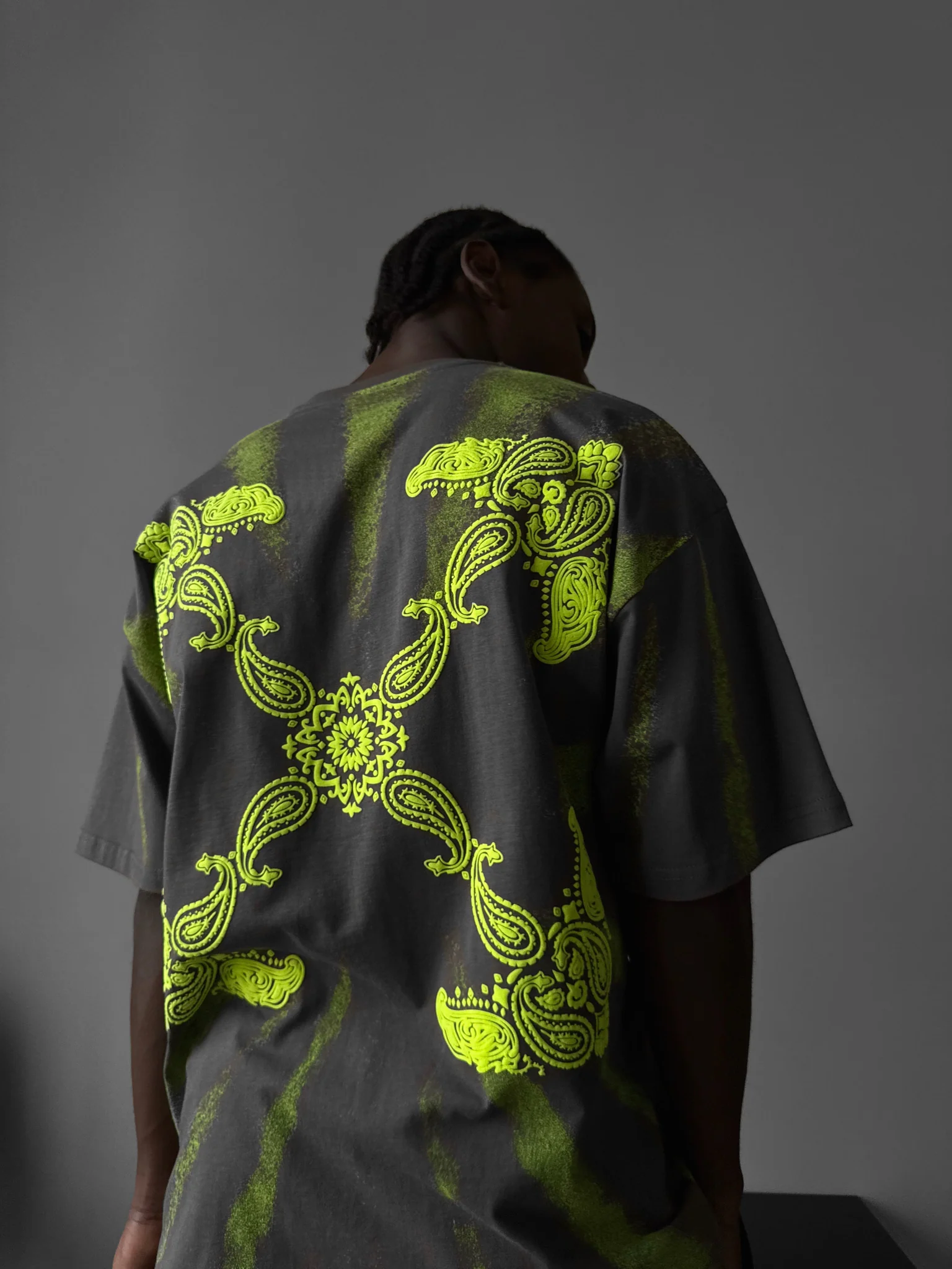 Oversize 'Sacred' T-Shirt - Anthracite - Image 3