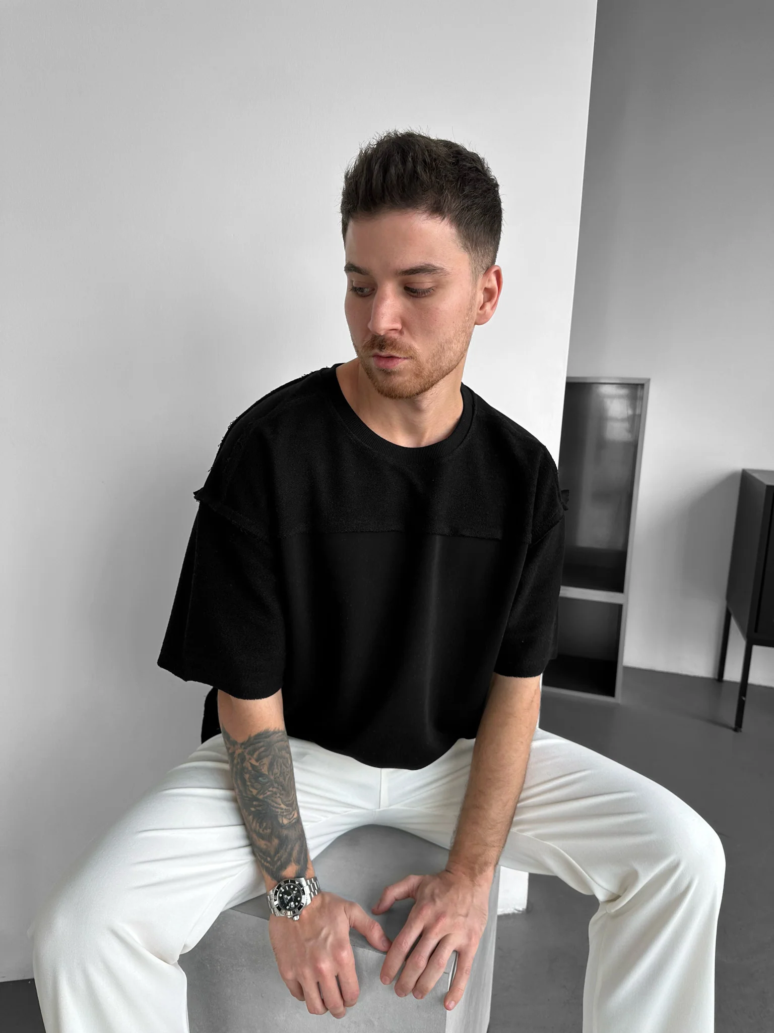 Oversize Seam Detail T-shirt - Black - Image 3