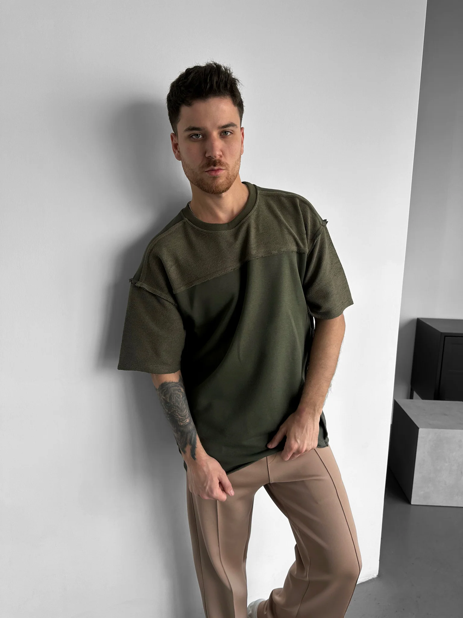 Oversize Seam Detail T-shirt - Khaki - Image 3