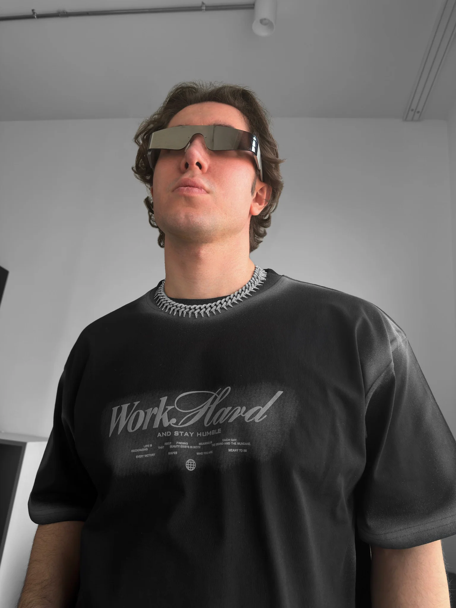 Oversize Shaded Work Hard T-shirt - Black - Image 2