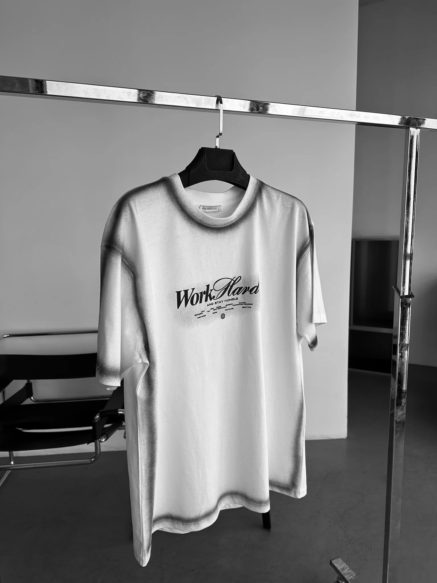 Oversize Shaded Work Hard T-shirt - Ecru - Image 3