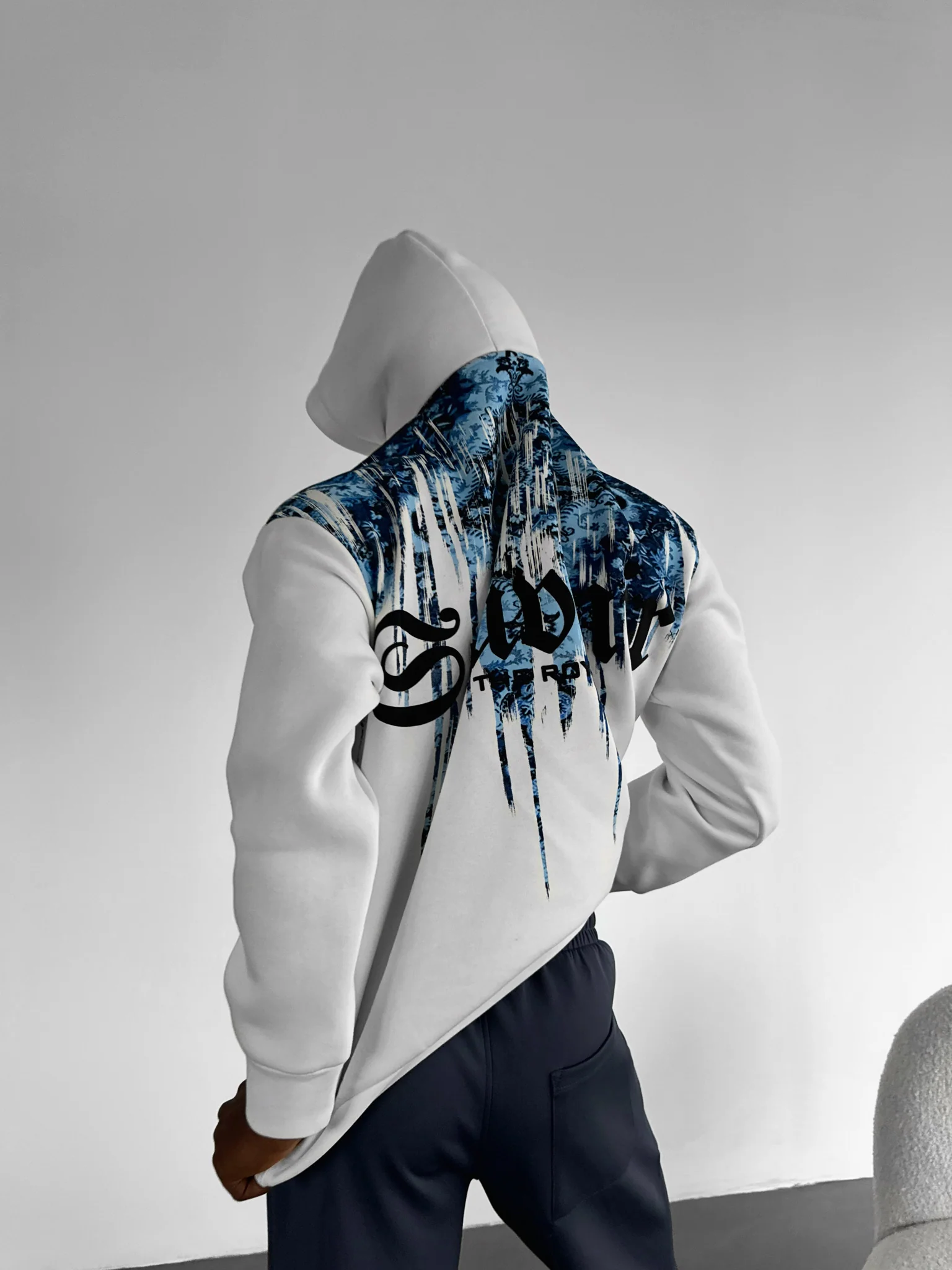 Oversize Souvenir Hoodie - White and Blue - Image 4