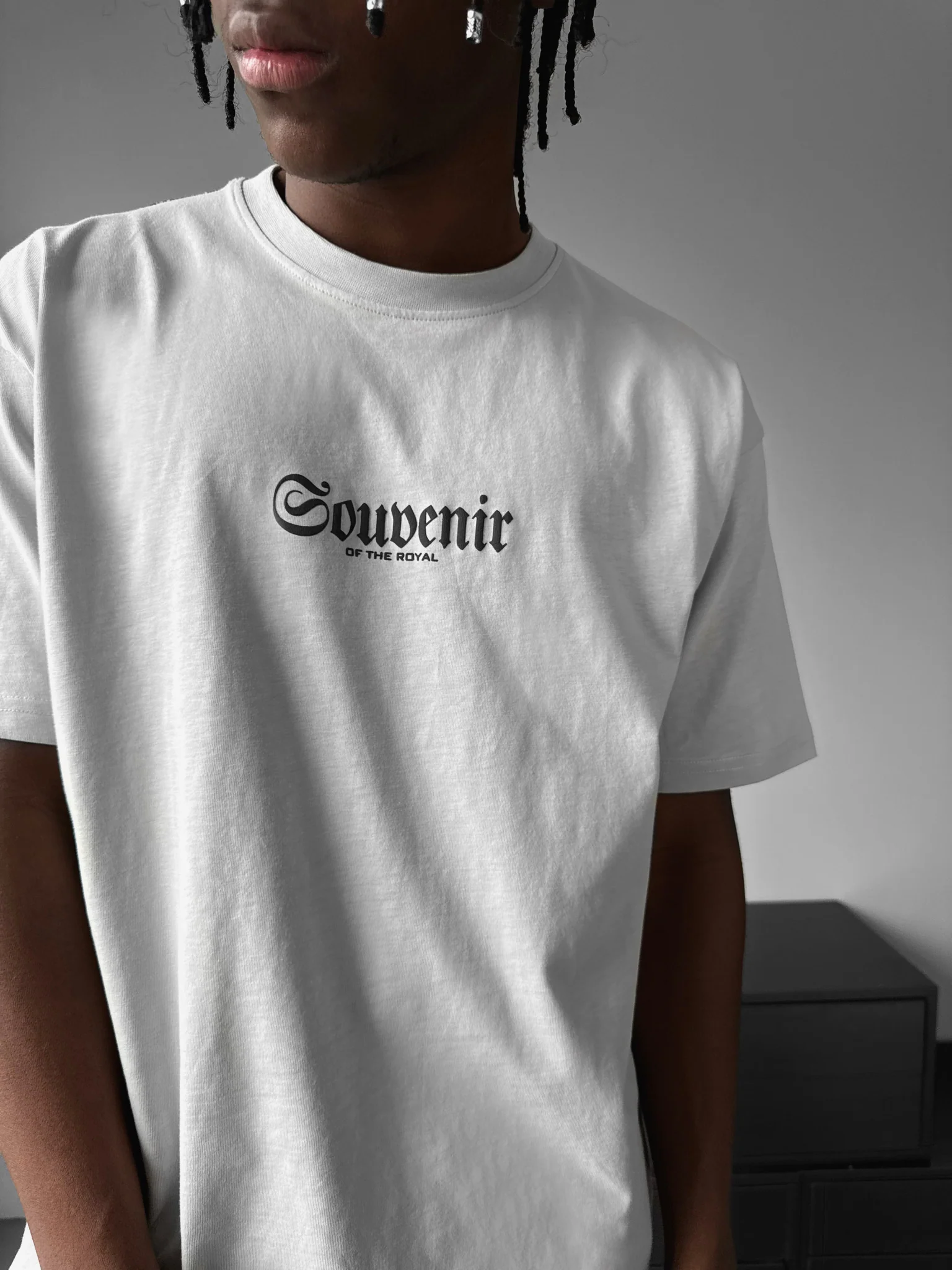 Oversize Souvenir T-Shirt - Grey - Image 4