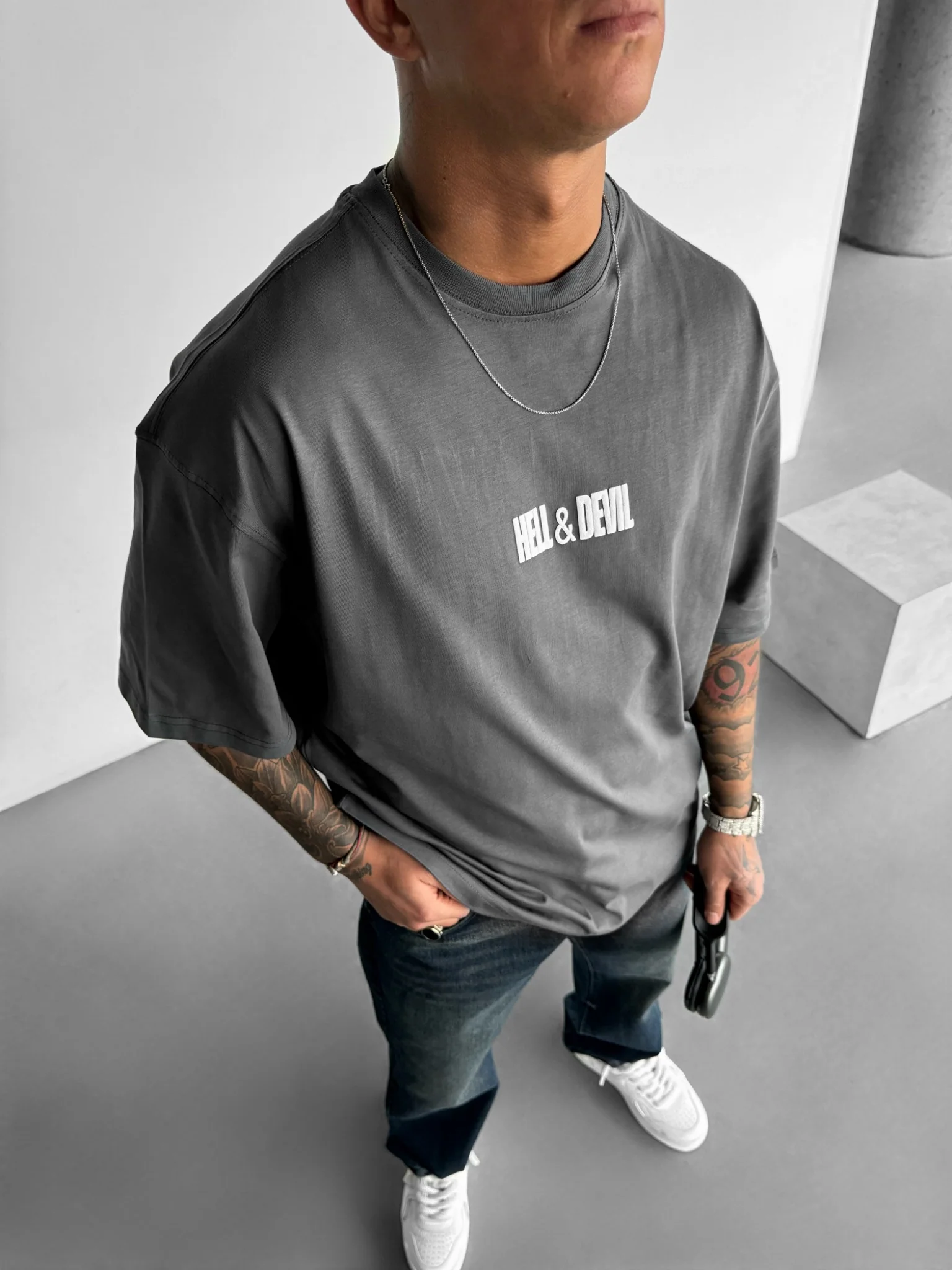Oversize Statement T-shirt - Anthracite - Image 4
