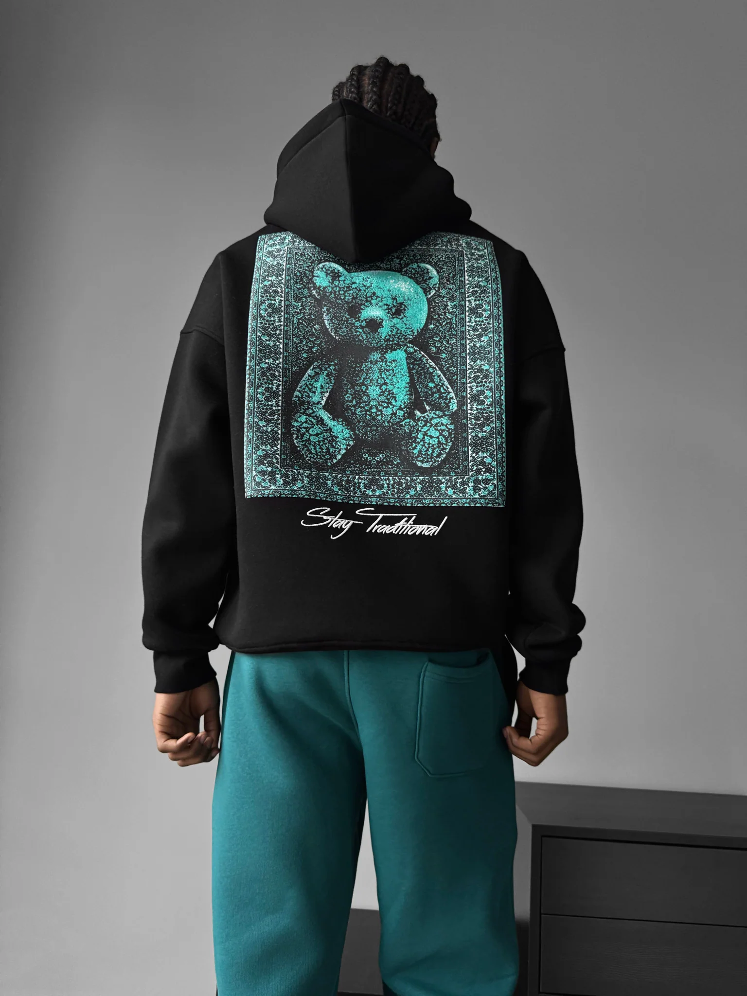 Oversize 'Stay Traditional' Hoodie - Black and Green - Image 2