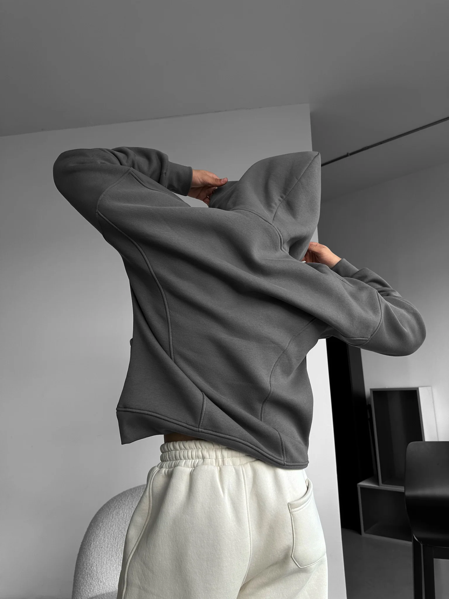 Oversize Stitches Hoodie - Anthracite - Image 4