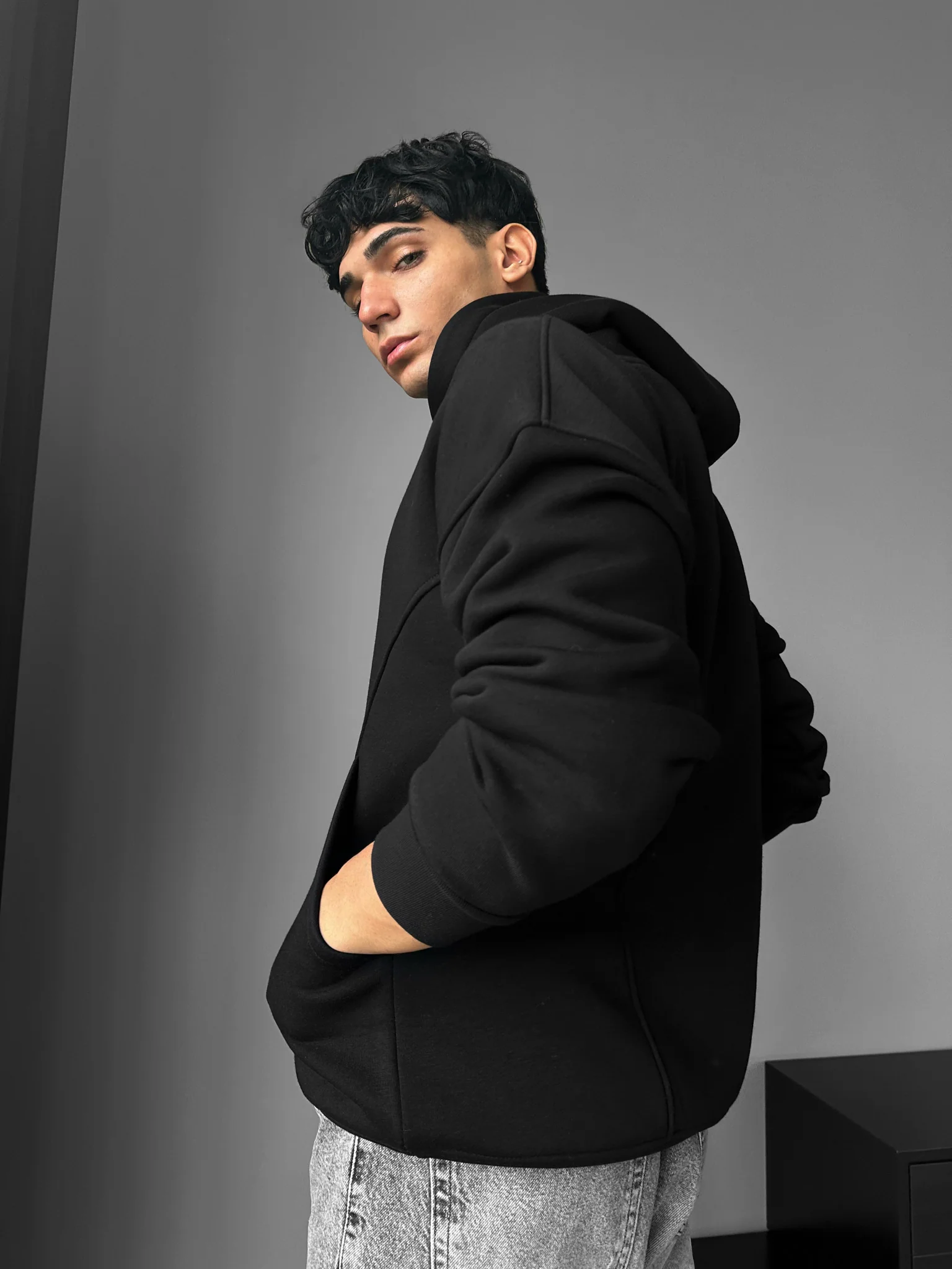 Oversize Stitches Hoodie - Black - Image 4