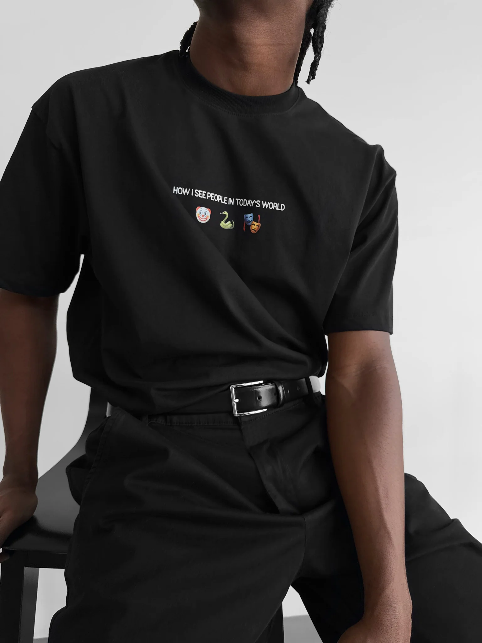 Oversize "Today's World" T-Shirt - Black - Image 2