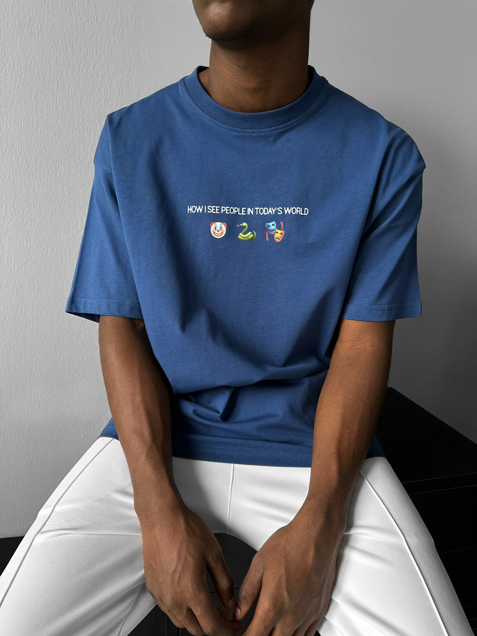 Oversize "Today's World" T-Shirt - Navy Peony - Image 2