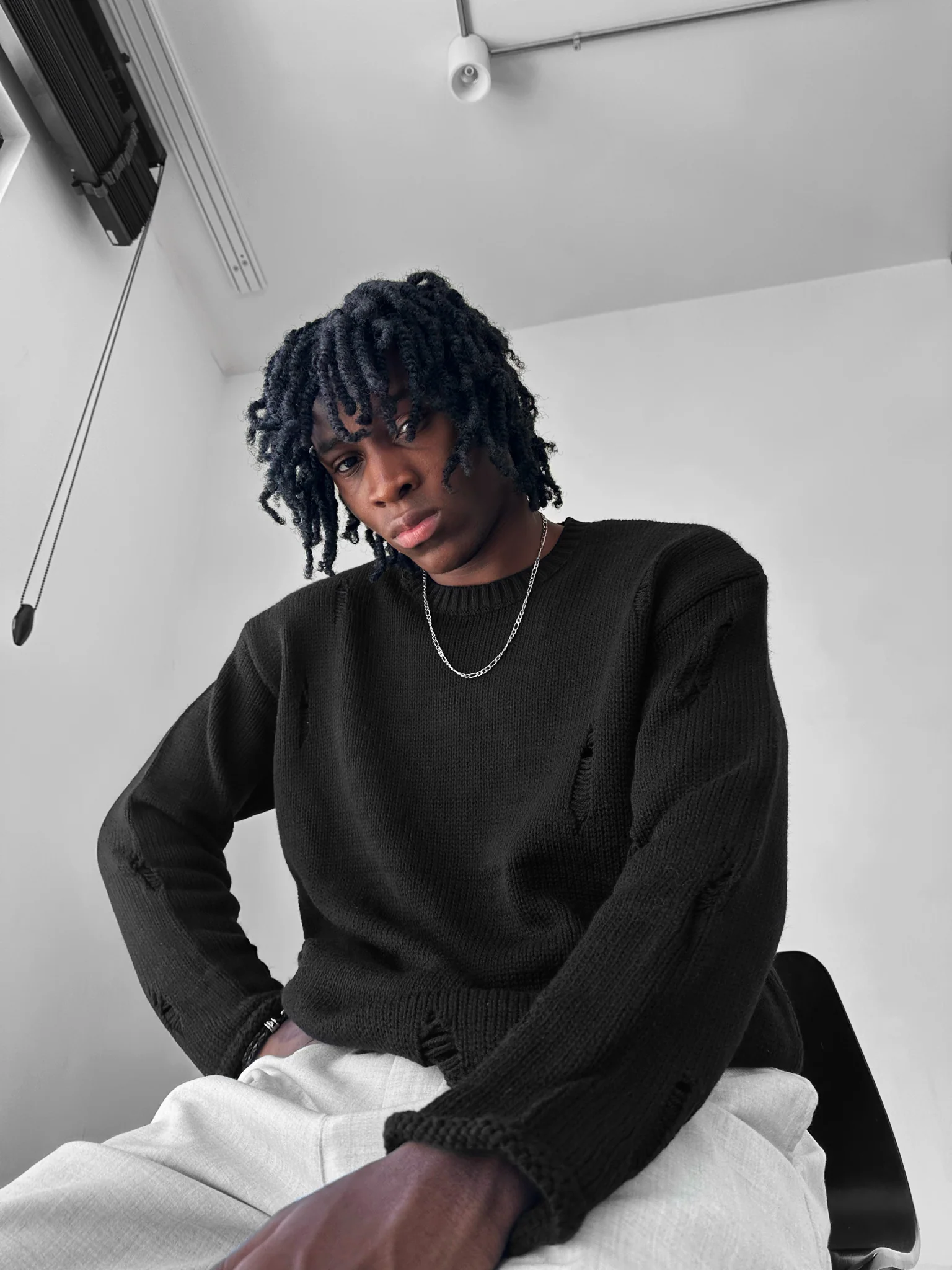 Oversize Torn Sweater - Black - Image 2