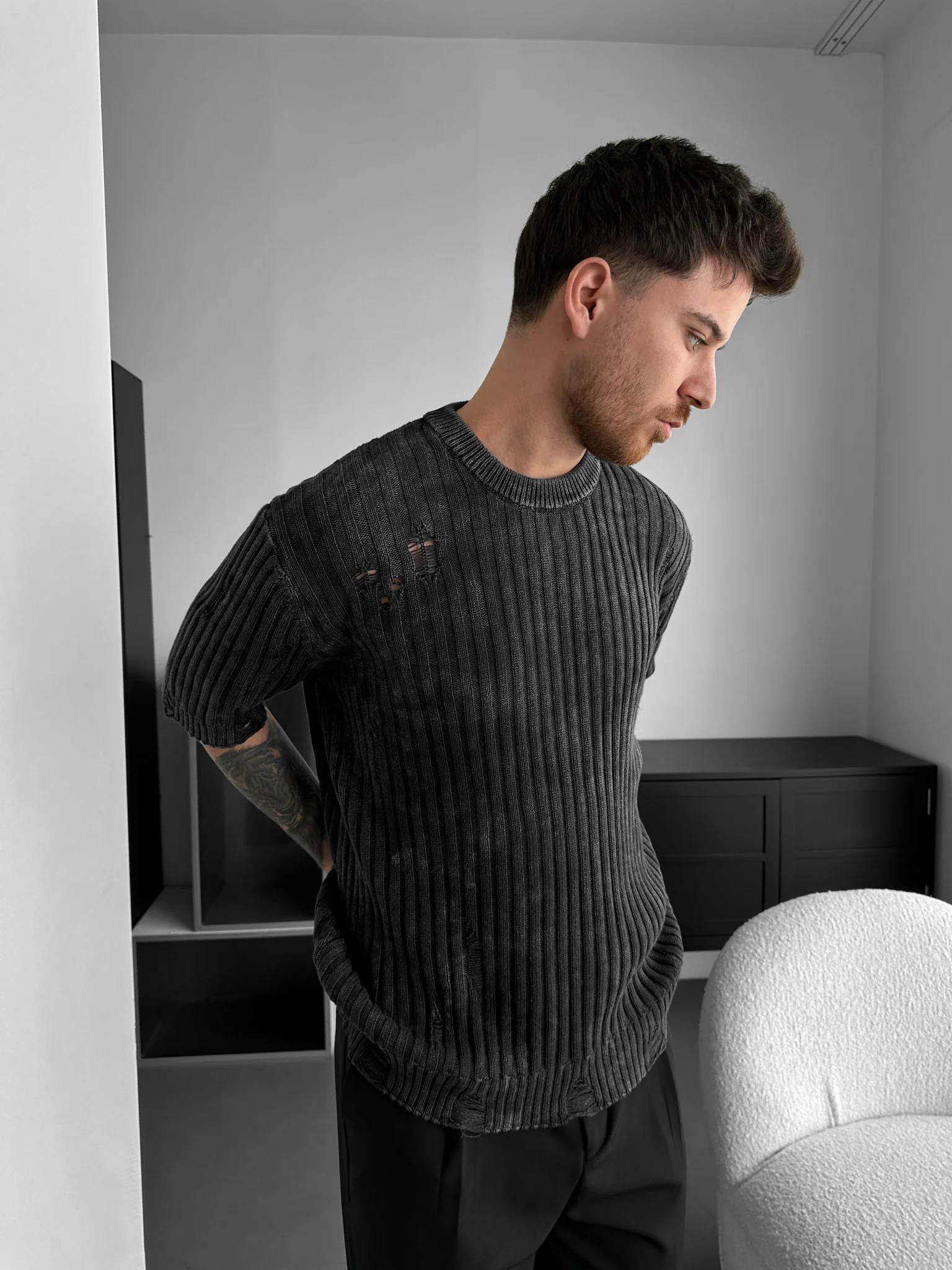 Oversize Torn Washed Knit T-shirt - Black - Image 3