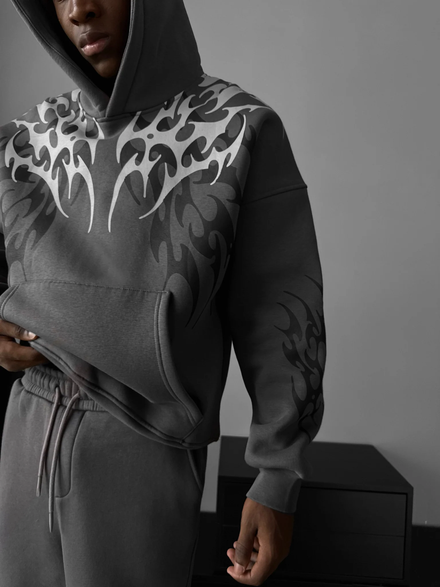 Oversize Tribal Hoodie - Anthracite - Image 2