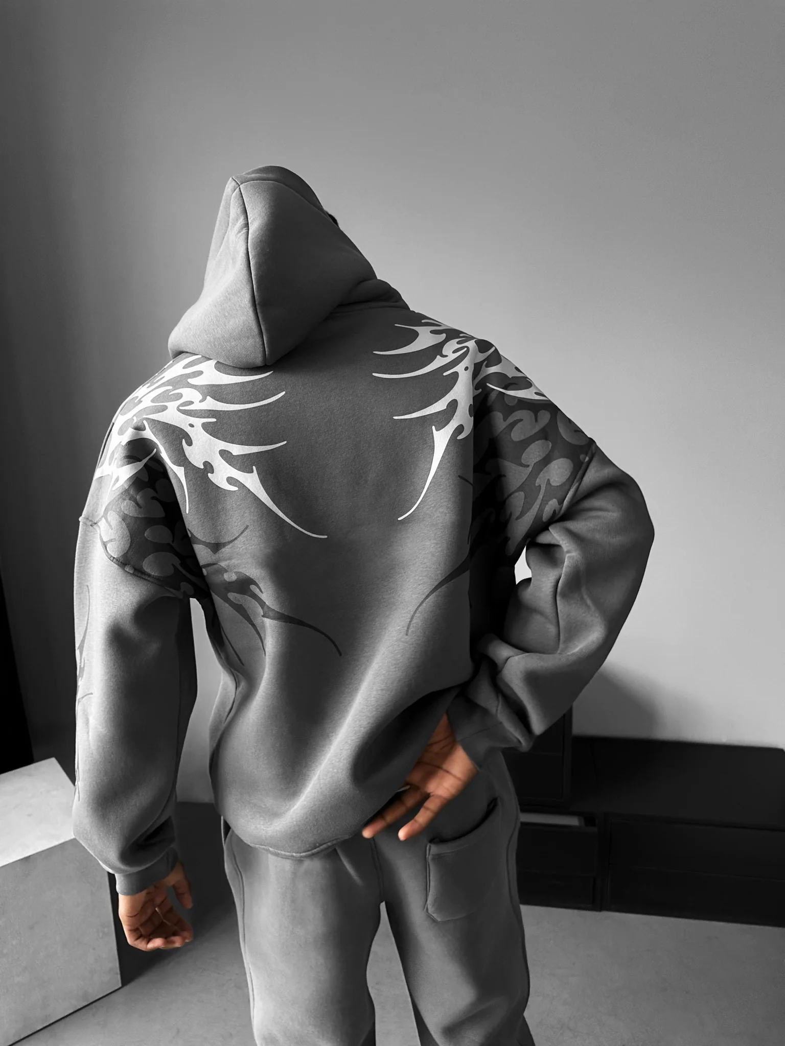 Oversize Tribal Hoodie - Anthracite - Image 3