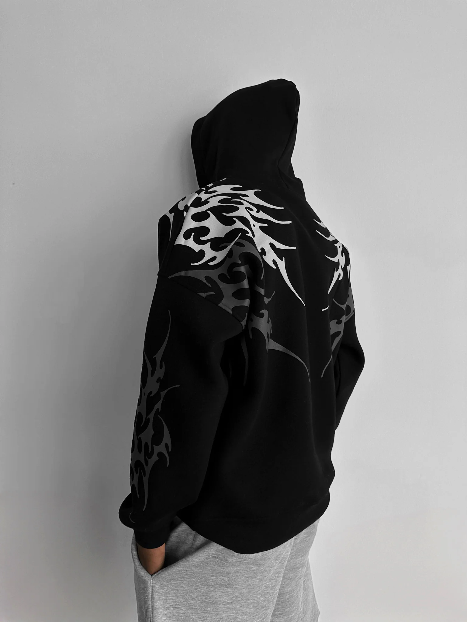 Oversize Tribal Hoodie - Black - Image 4