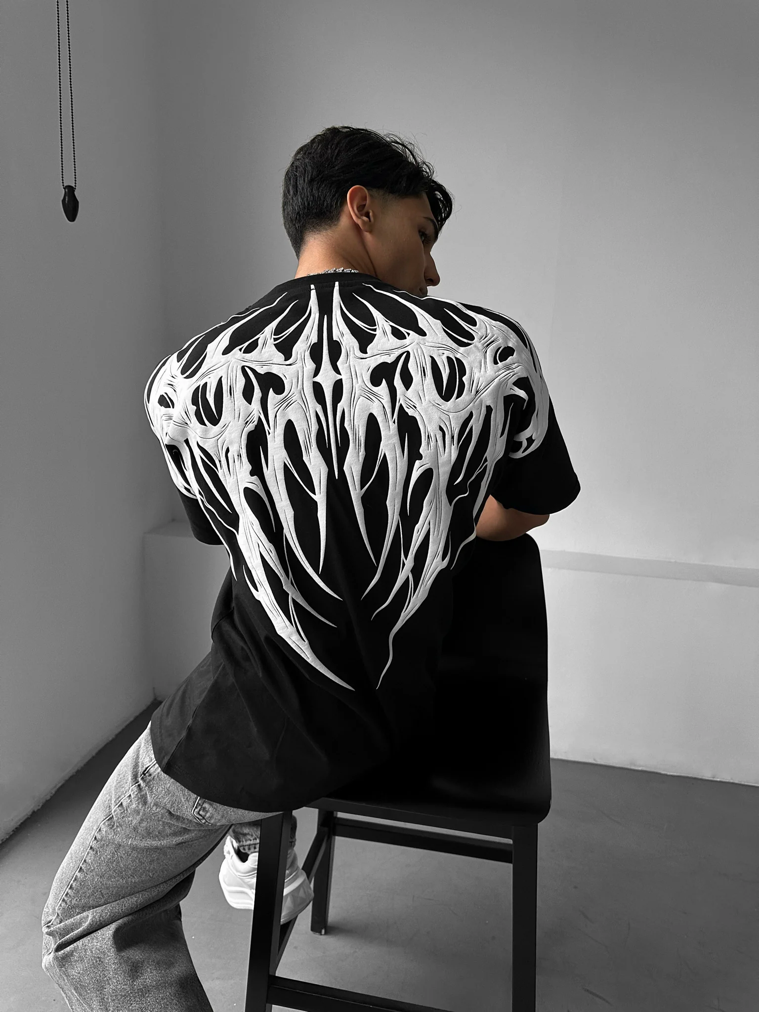 Oversize Tribal T-Shirt - Black - Image 2