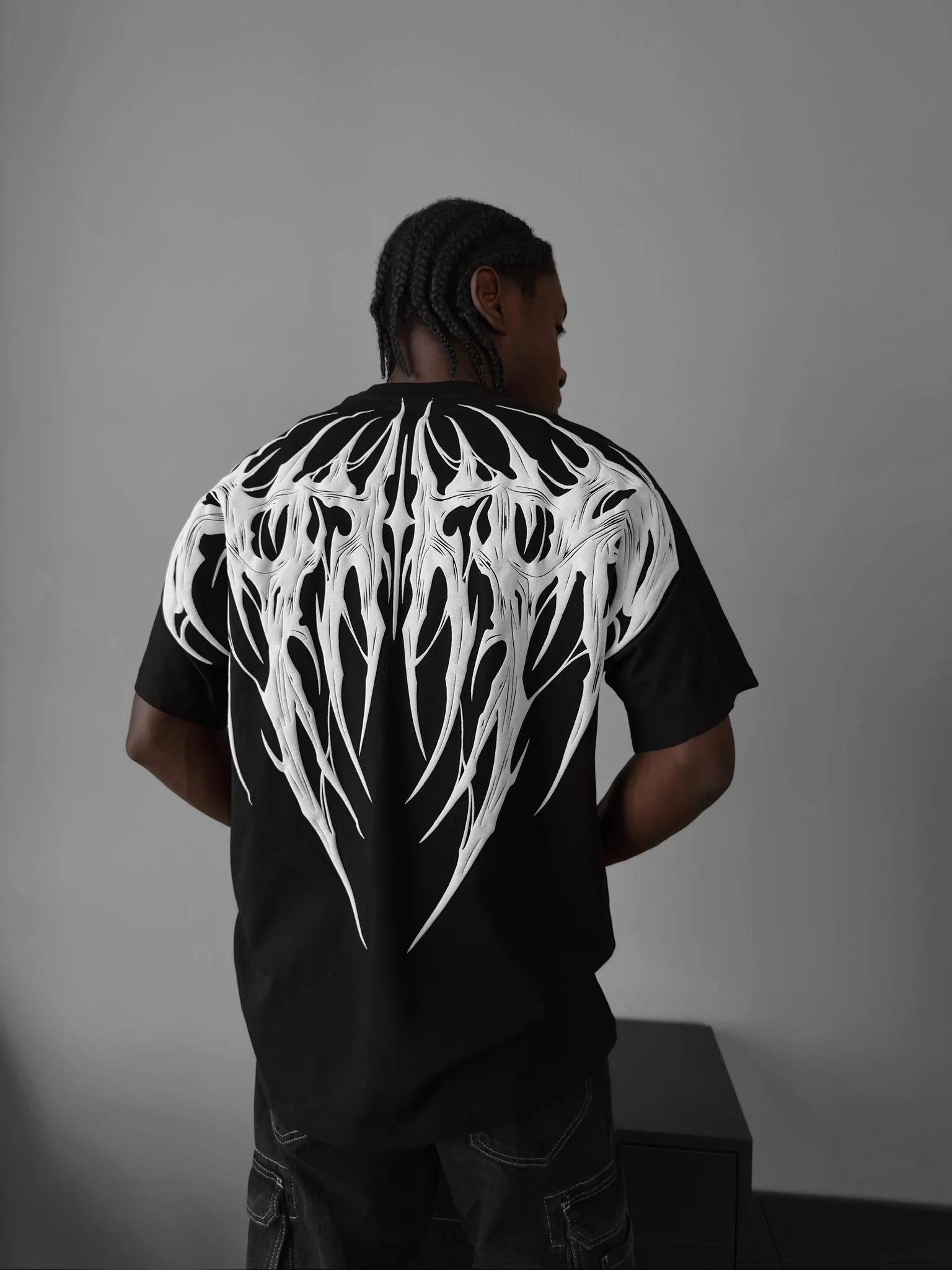 Oversize Tribal T-Shirt - Black - Image 5
