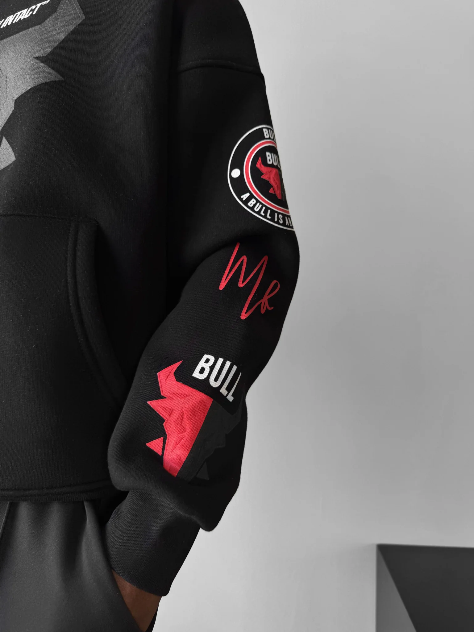 Oversize two colors Bull Hoodie - Black - Image 2