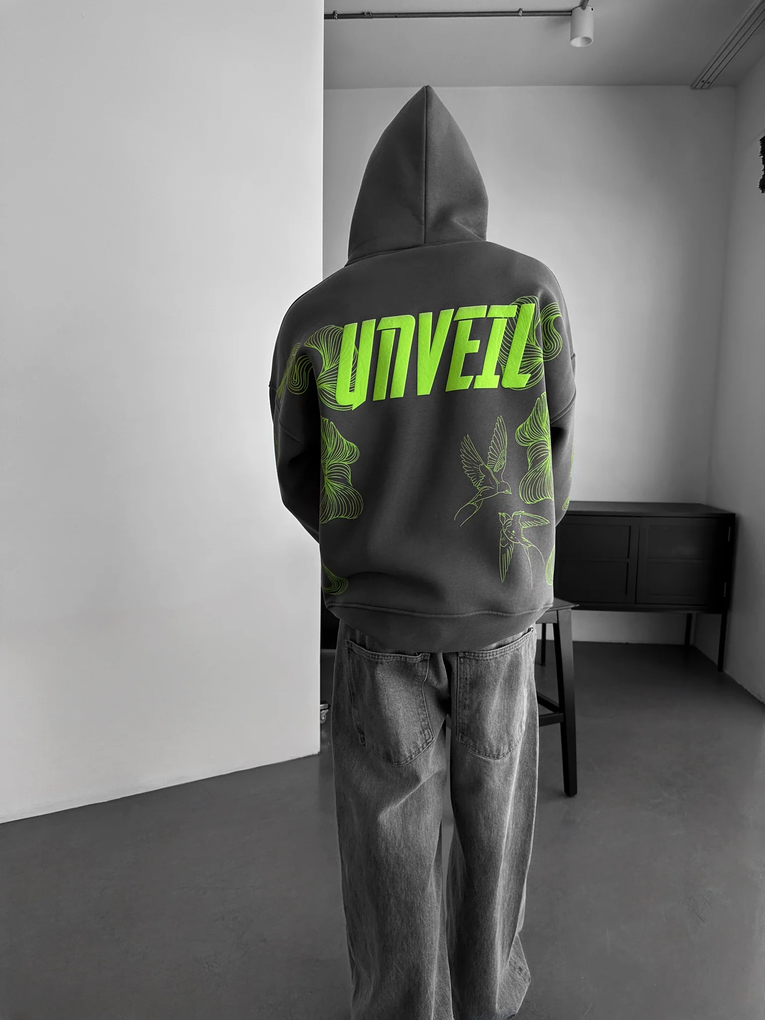 Oversize Unveil Hoodie - Anthracite - Image 4