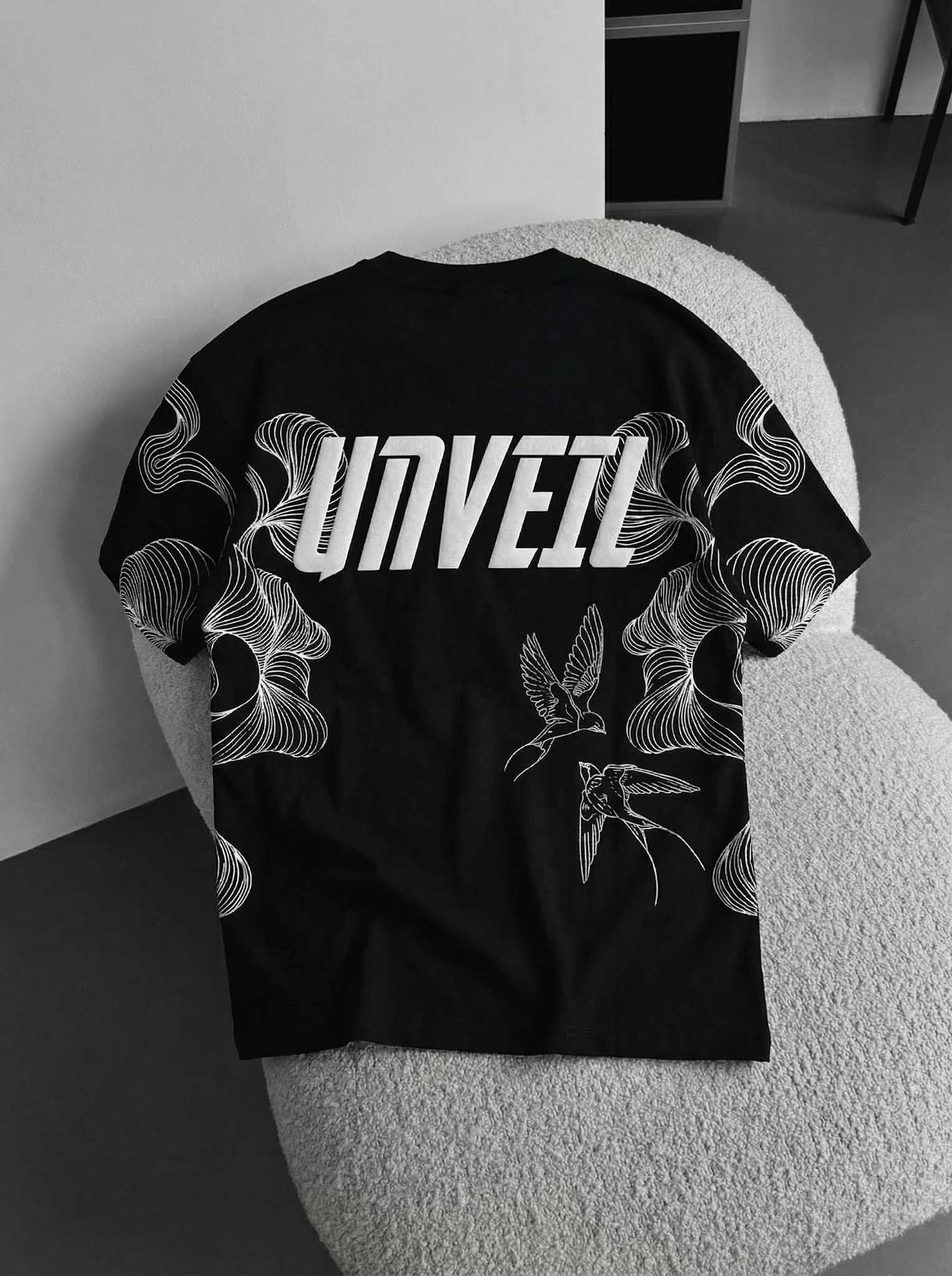Oversize 'Unveil' T-Shirt - Black
