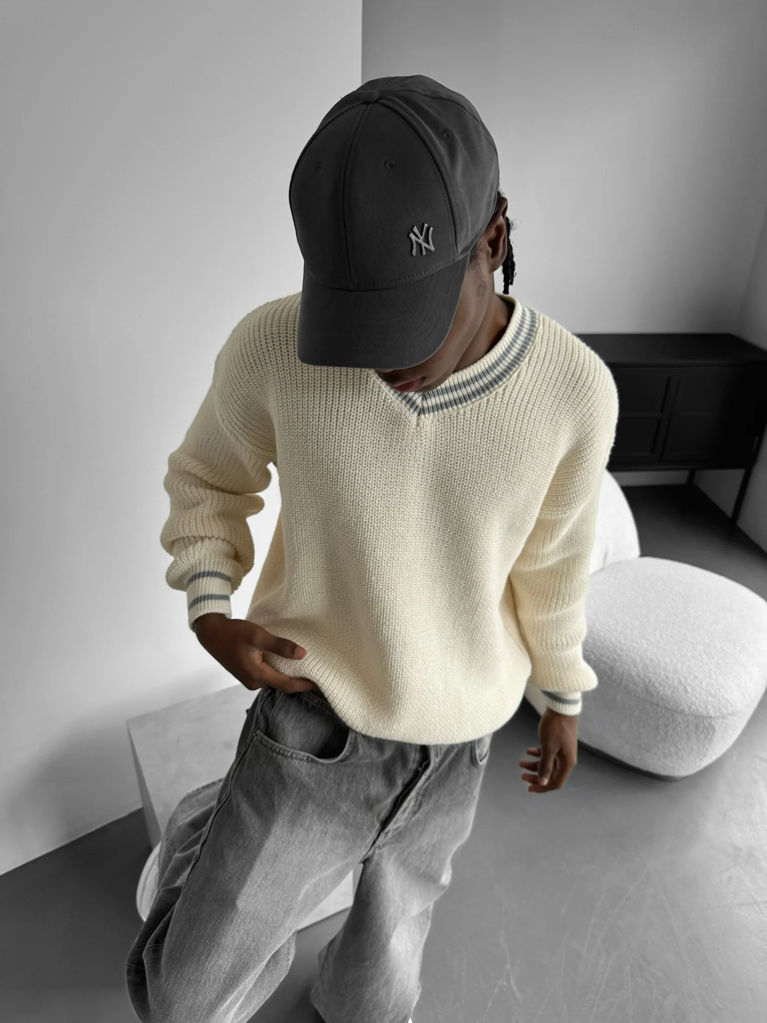 Oversize V Neckline Knit Pullover  - Cremé - Image 3