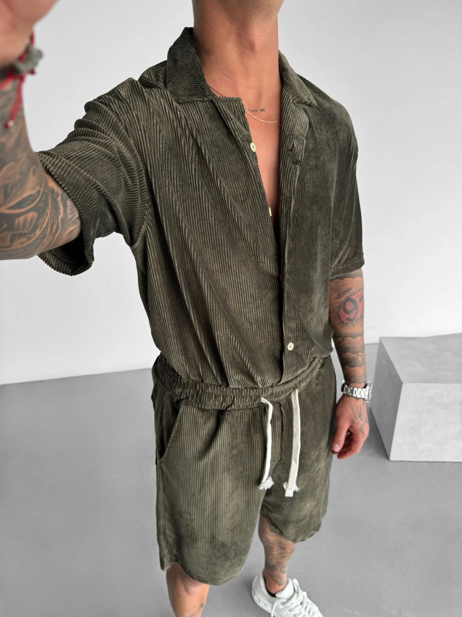 Oversize Velvet Cord Shirt - Khaki - Image 2