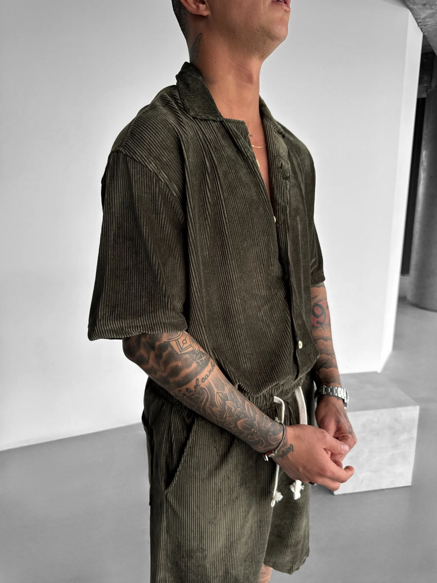 Oversize Velvet Cord Shirt - Khaki - Image 3