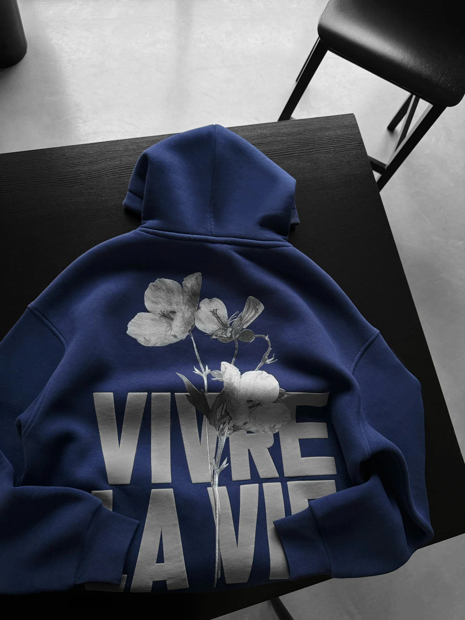 Oversize Vivre La Vie Hoodie - Bright Blue