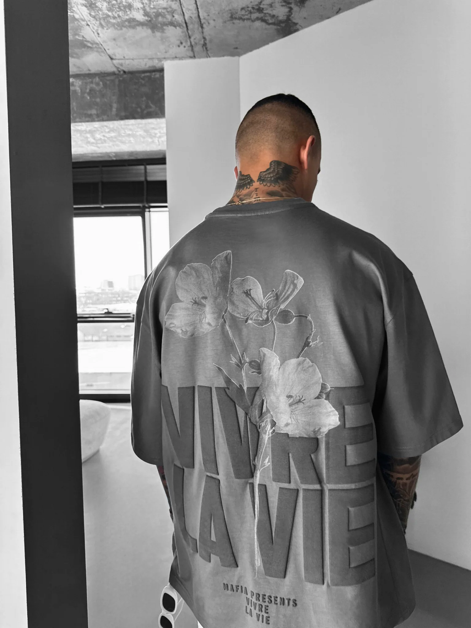 Oversize Vivre la Vie T-shirt - Anthracite and Black - Image 3