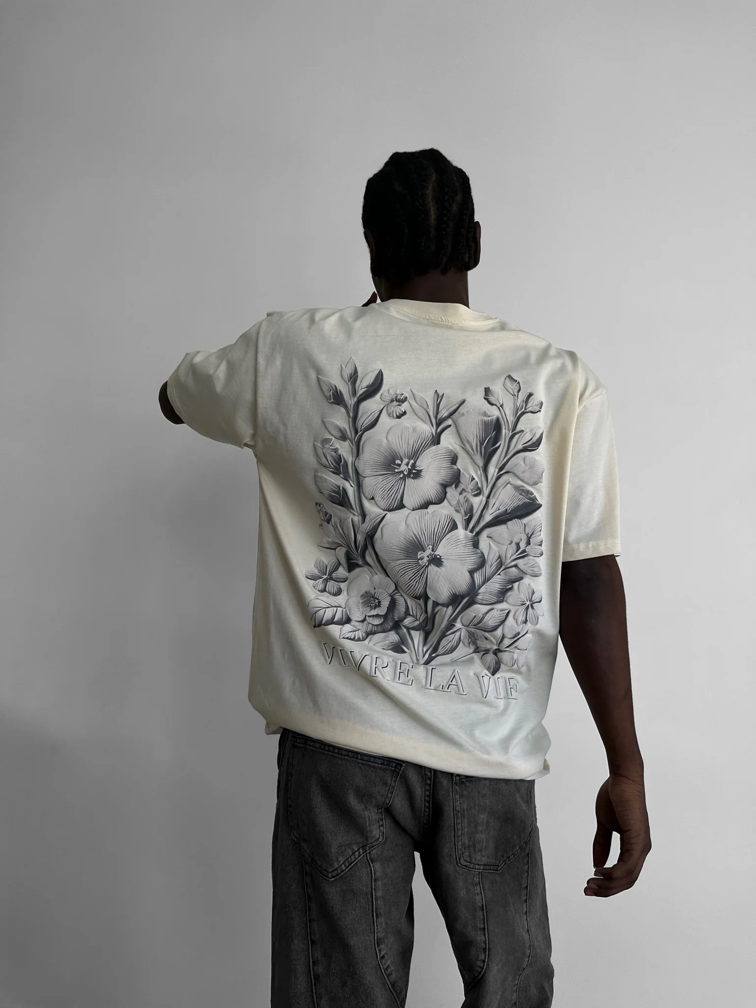 Oversize 'Vivre la Vie' T-Shirt - Antique White - Image 3