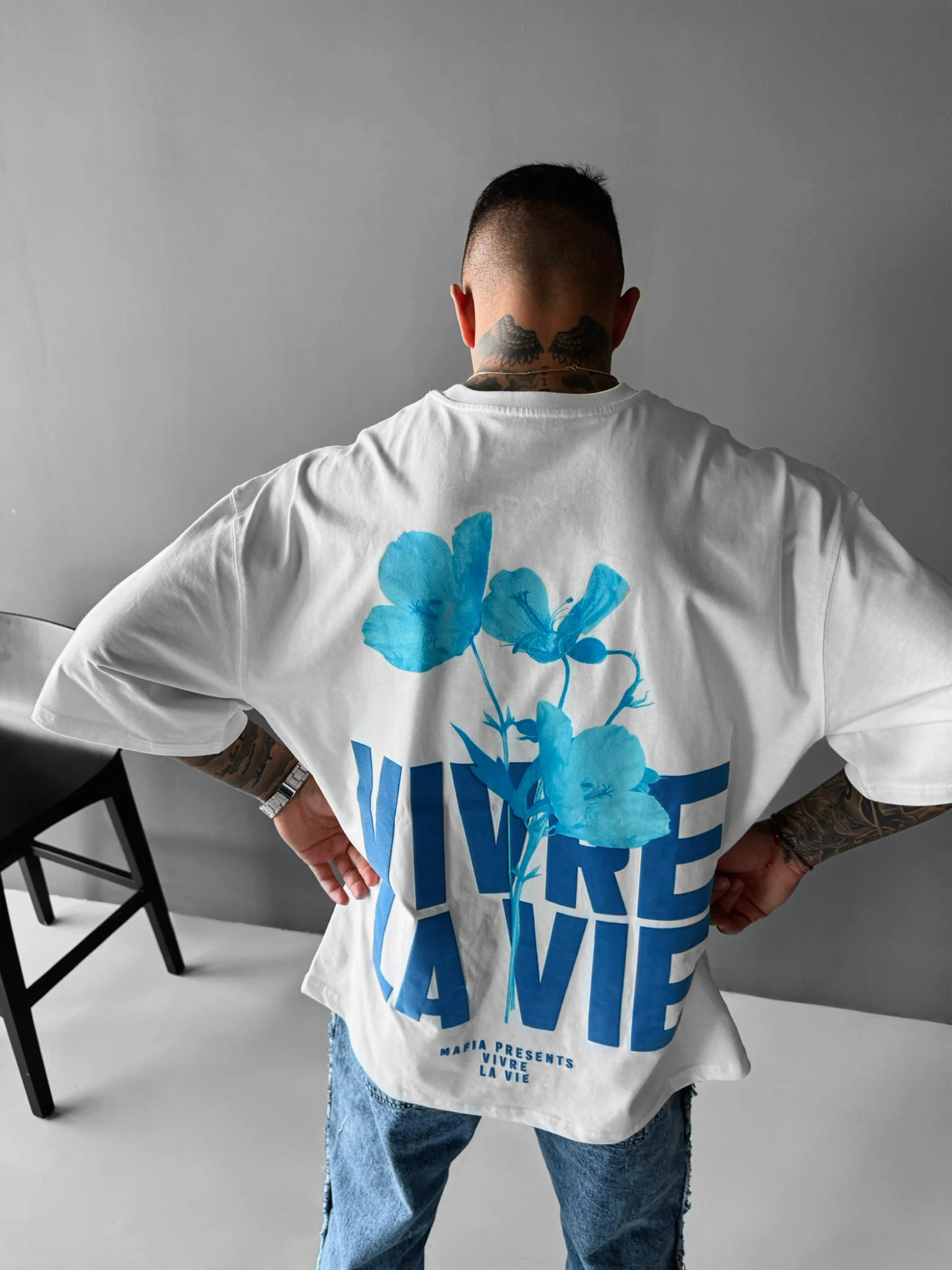 Oversize Vivre la Vie T-shirt - Ecru and Blue - Image 2