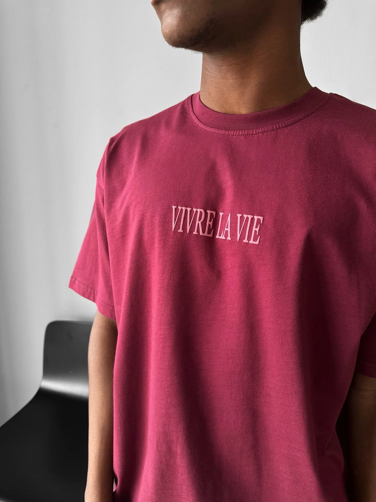 Oversize 'Vivre la Vie' T-Shirt - Port Royale - Image 4