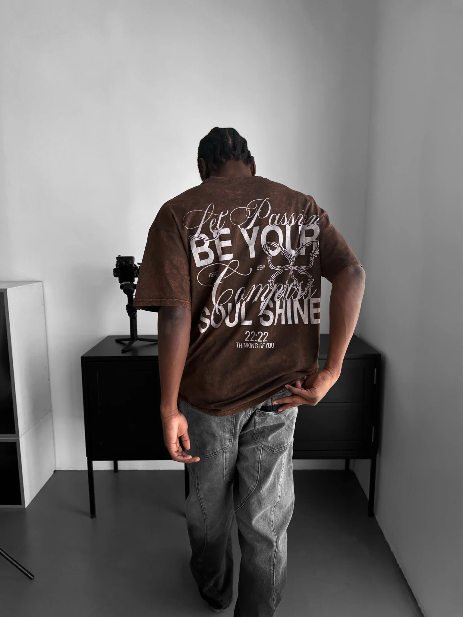 Oversize Washed 'Be your Soul Shine' T-Shirt - Brown - Image 3