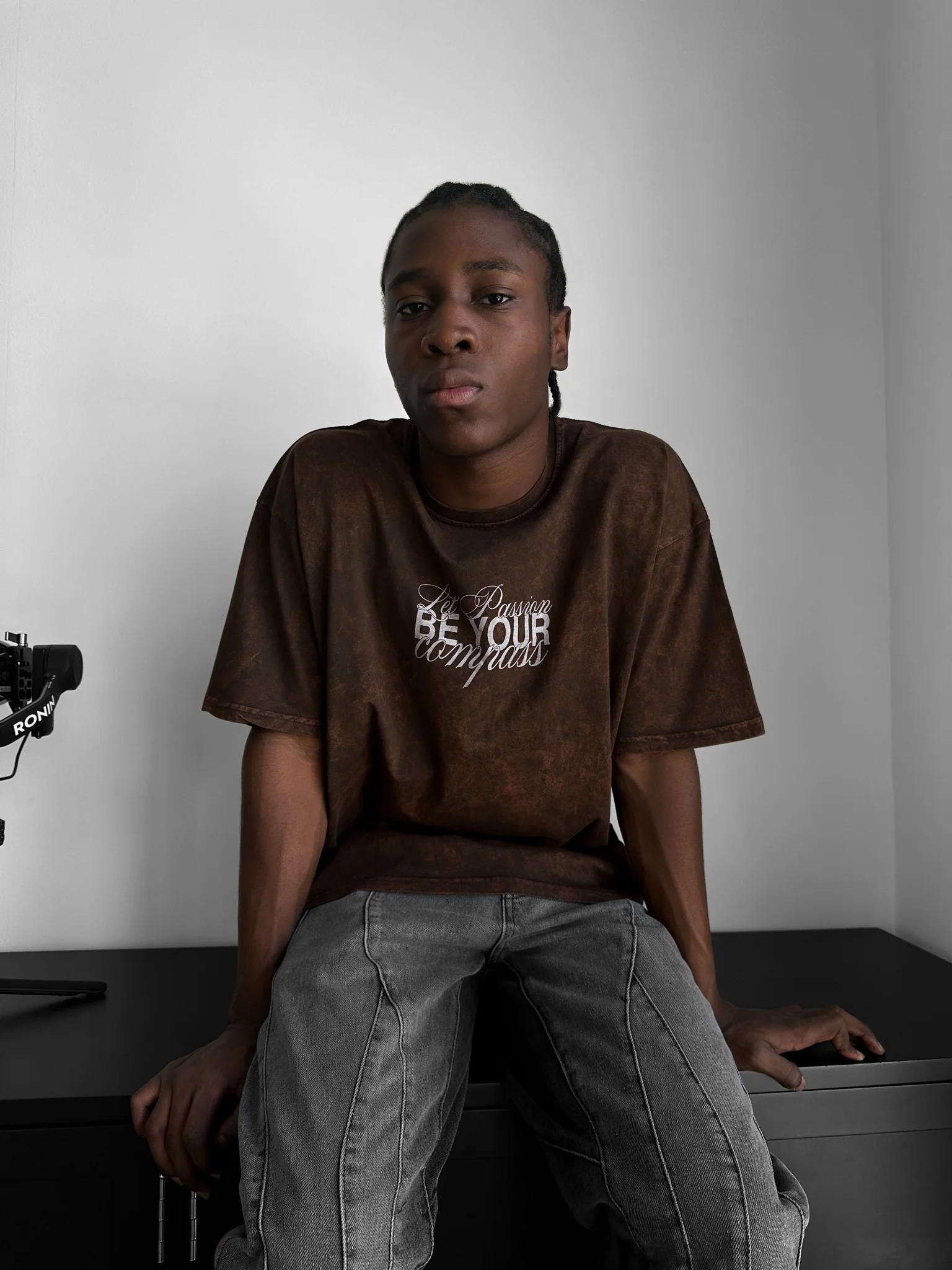 Oversize Washed 'Be your Soul Shine' T-Shirt - Brown - Image 4