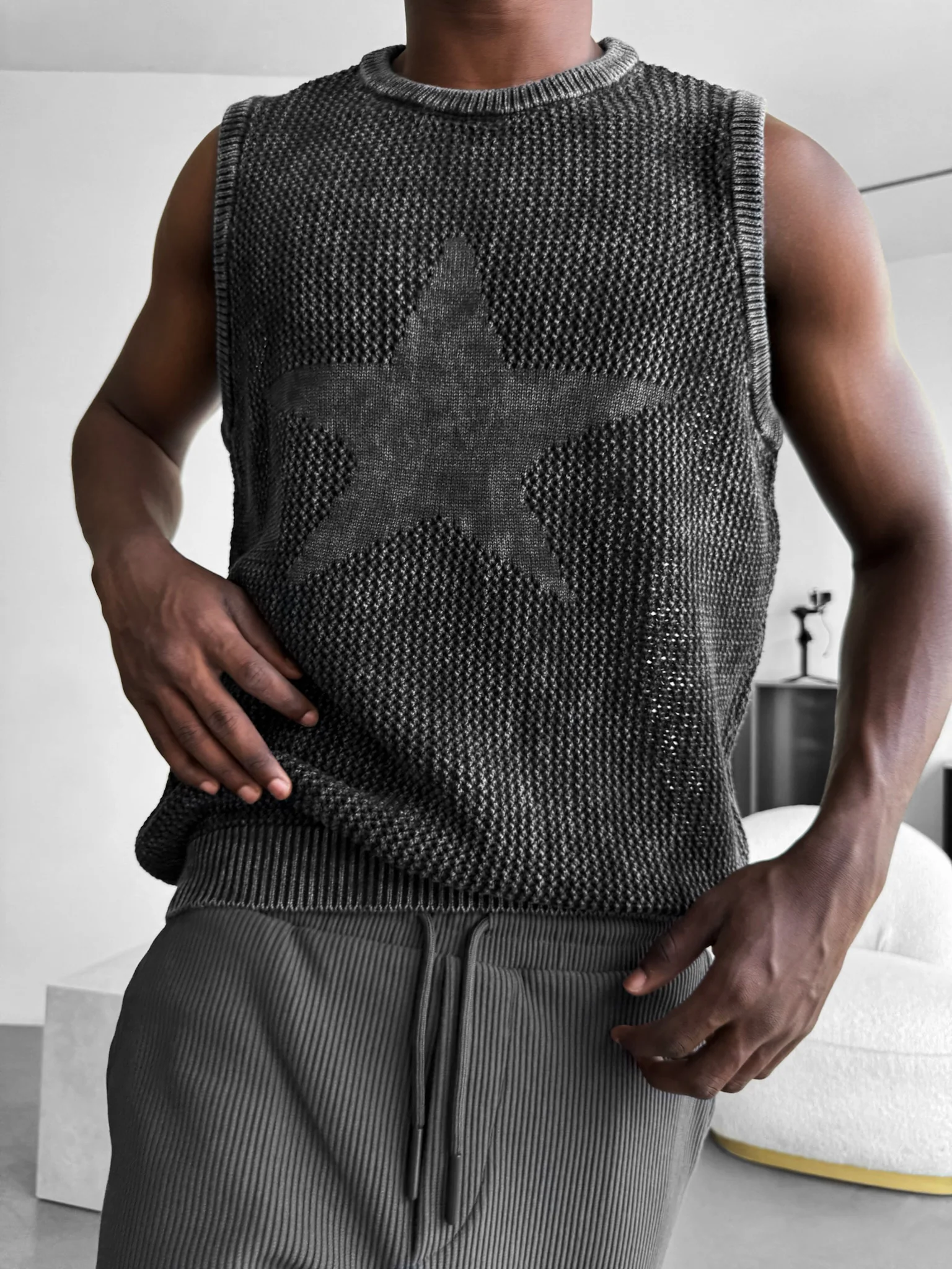 Oversize Washed Knit Star Tanktop - Black - Image 2