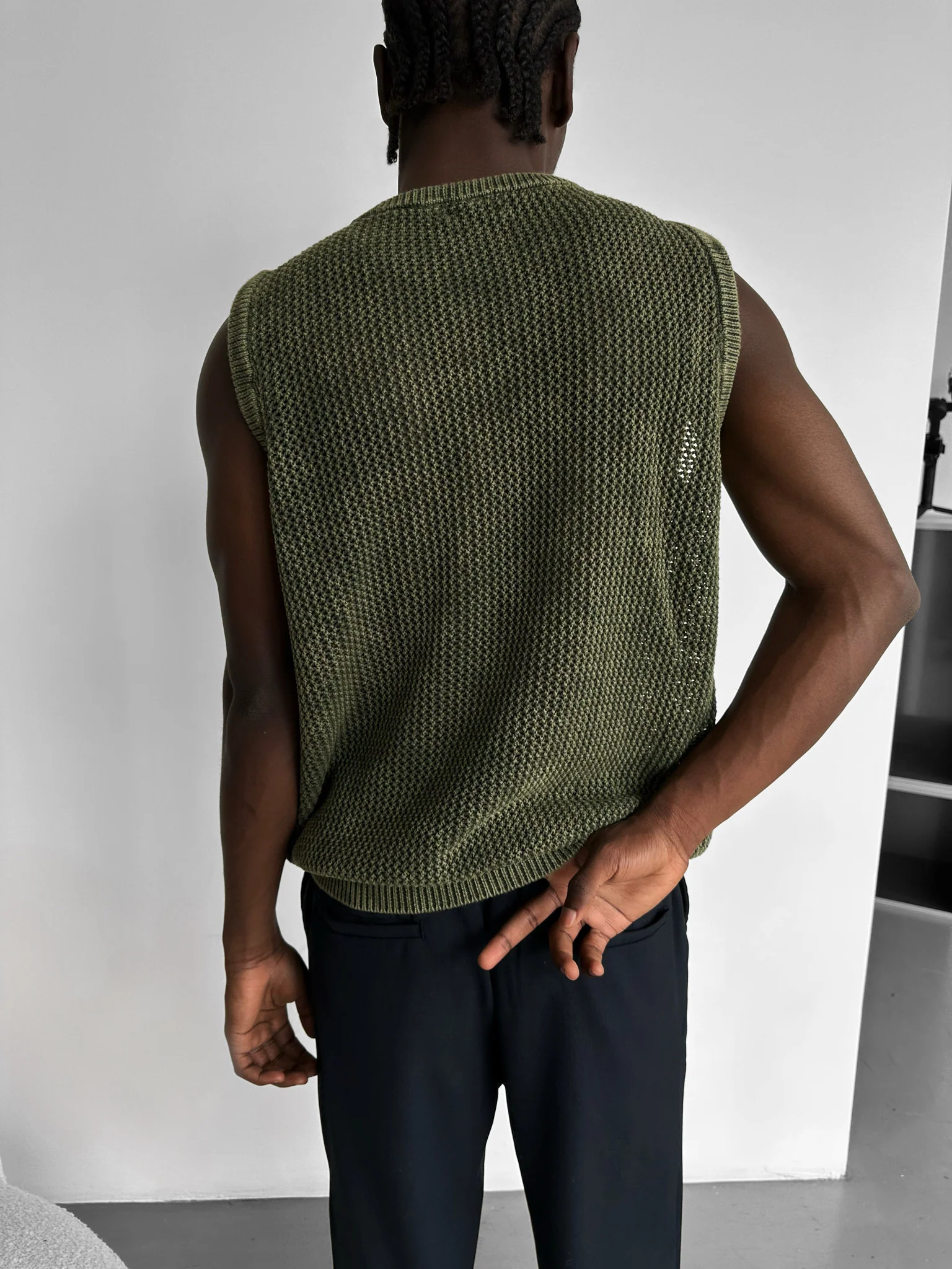 Oversize Washed Knit 'W‘ Tanktop - Khaki - Image 2