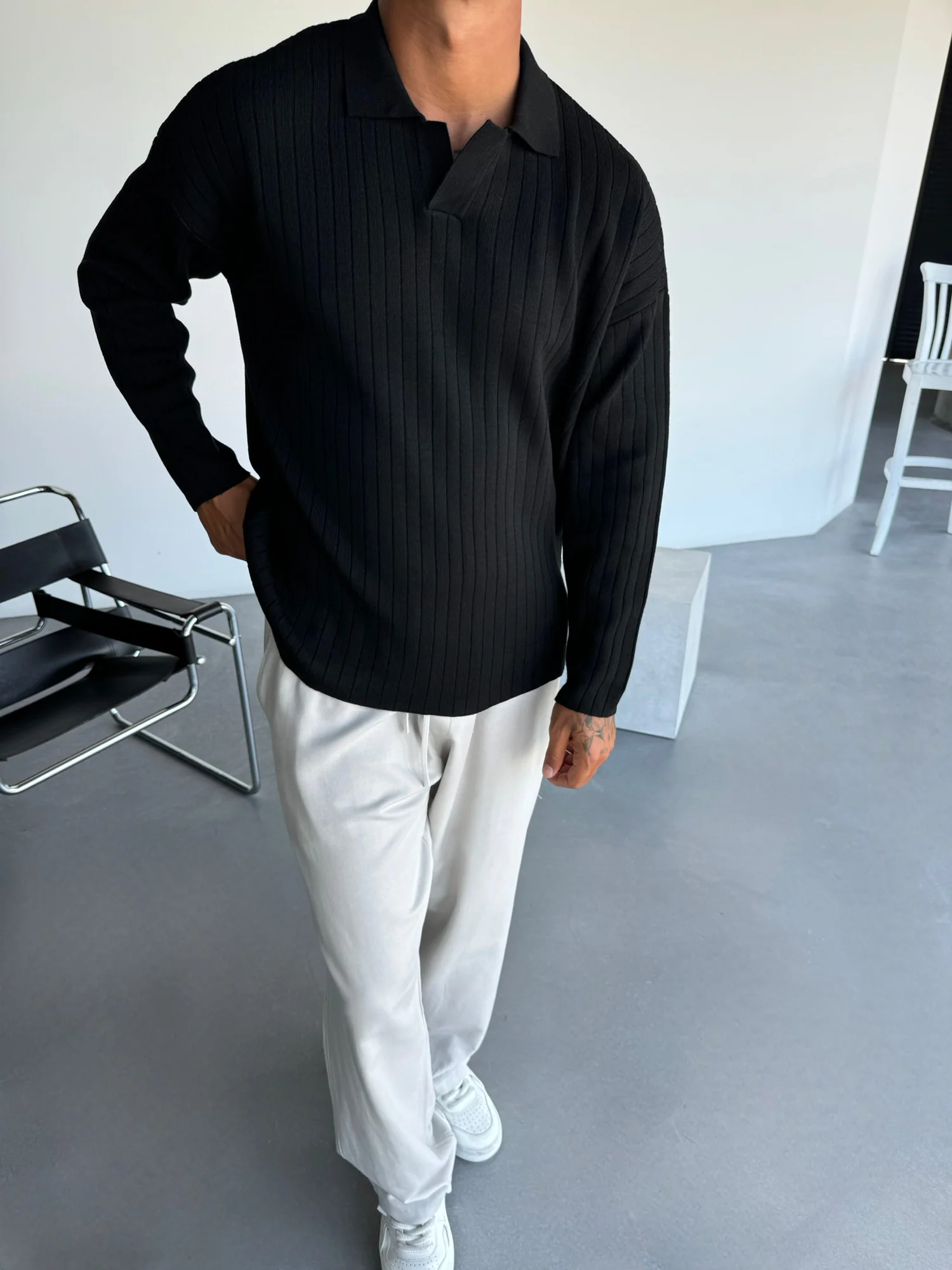 Oversize Wide Ribbed Long Arm Knit Polo Sweatshirt - Black - Image 3