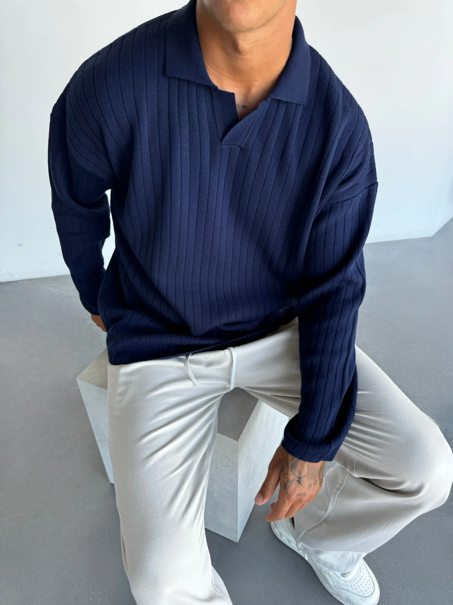 Oversize Wide Ribbed Long Arm Knit Polo Sweatshirt - Navy Blue - Image 4