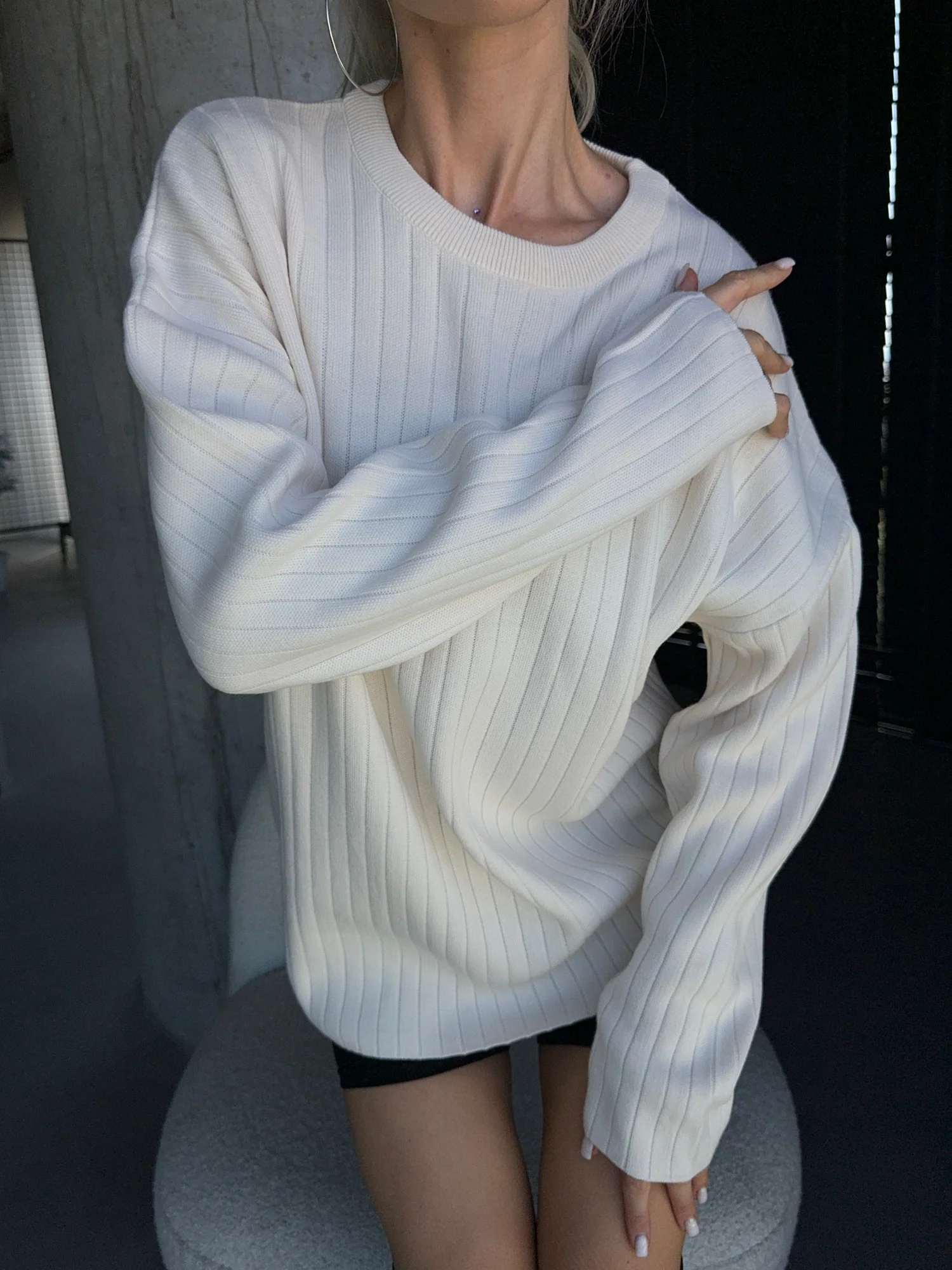 Oversize Wide Ribbed Long Arm Knit Sweatshirt - Ecru - Image 3