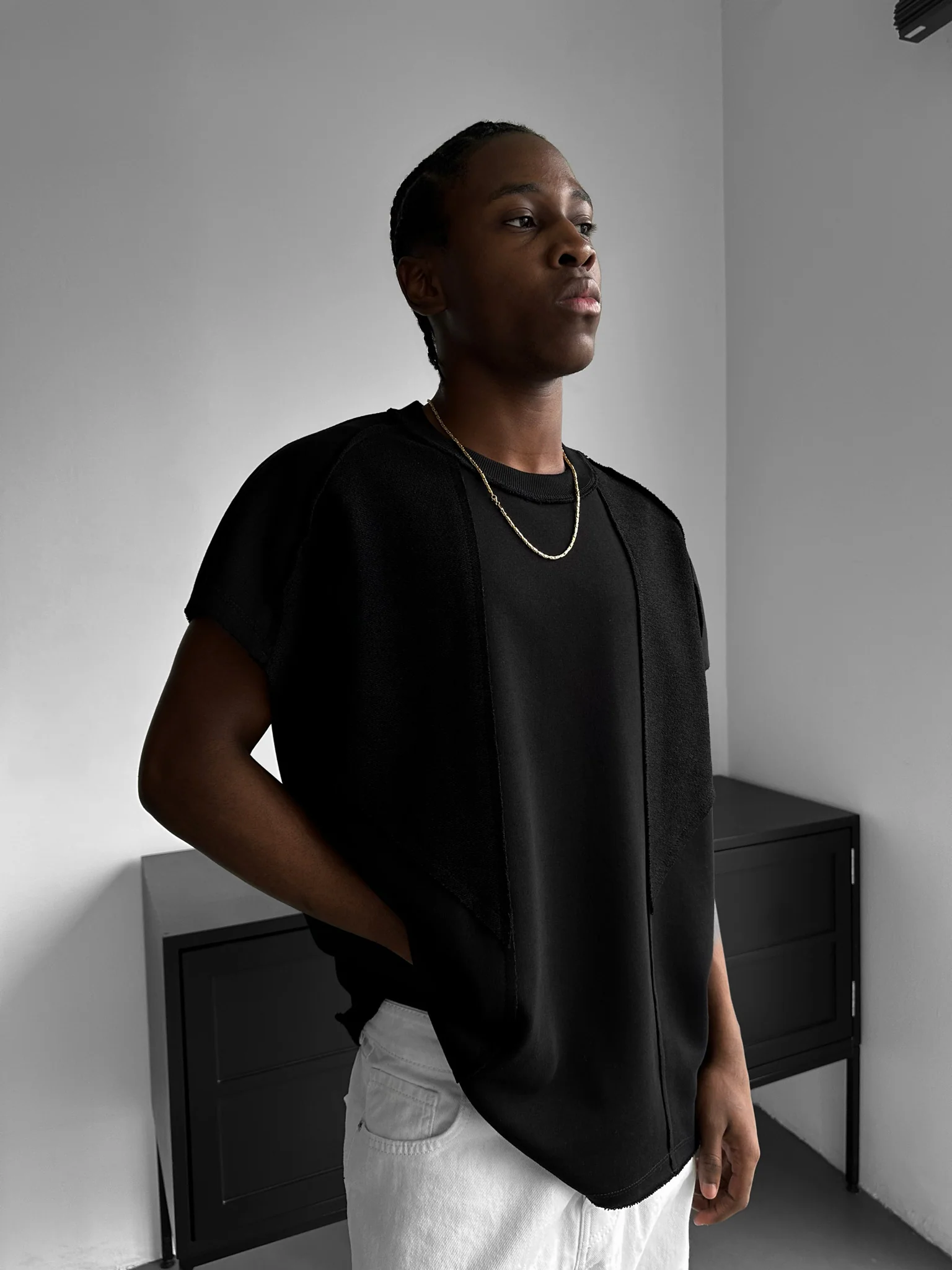 Oversized Batwing Seam-Detail T-Shirt - Black - Image 2